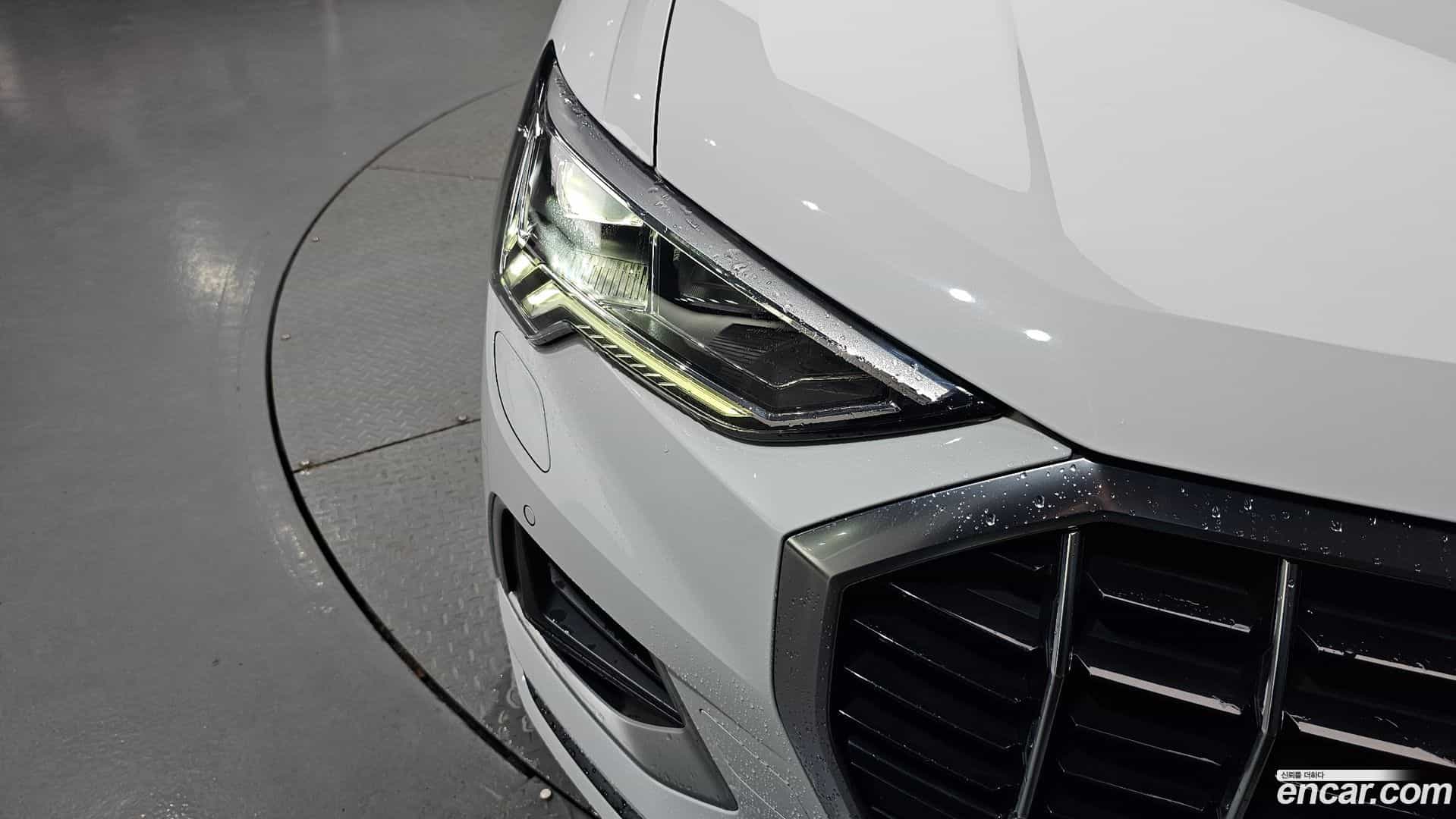 Q3 Audi 2020.10-OUTER-032