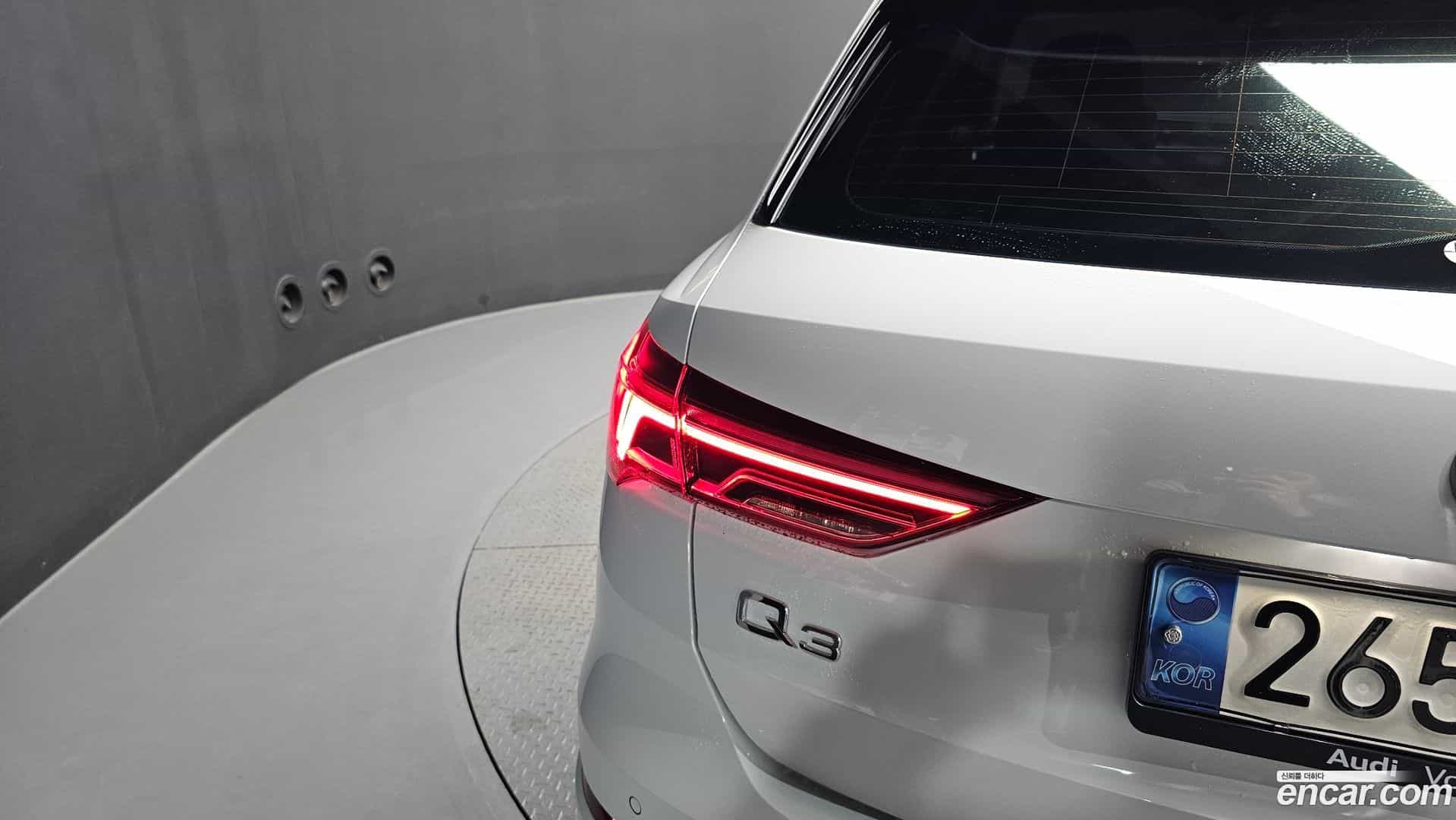 Q3 Audi 2020.10-OUTER-033