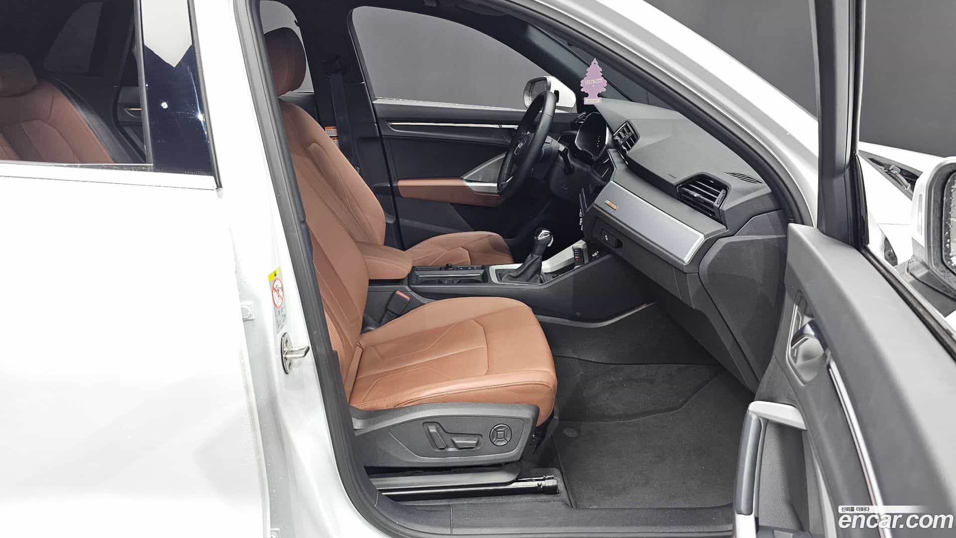 Q3 Audi 2020.10-INNER-036