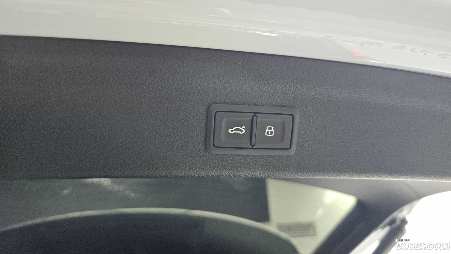Q3 Audi 2020.10-OPTION-047