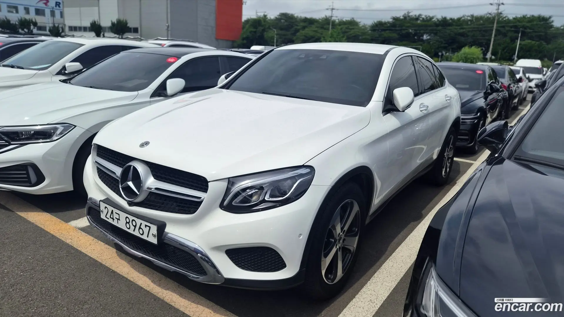 Main__Slider__Photo:GLC-Class Mercedes-Benz 2019.3-0