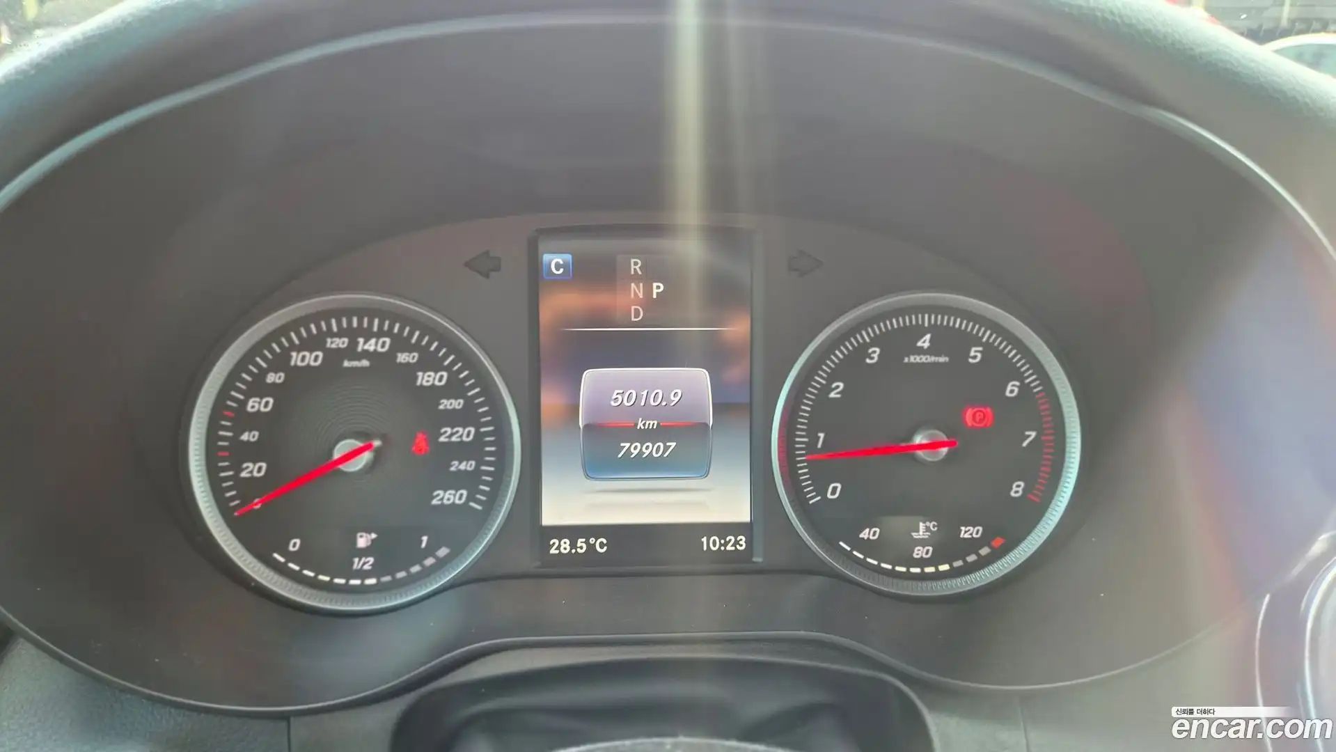 GLC-Class Mercedes-Benz 2019.3-OUTER-006