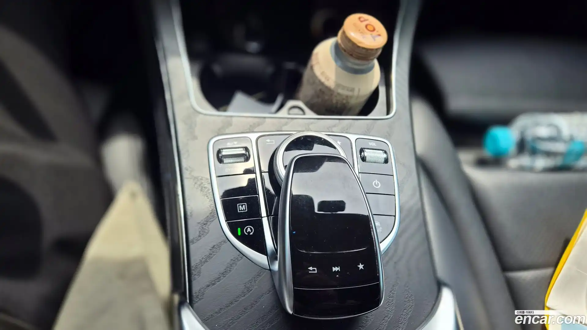 GLC-Class Mercedes-Benz 2019.3-INNER-008