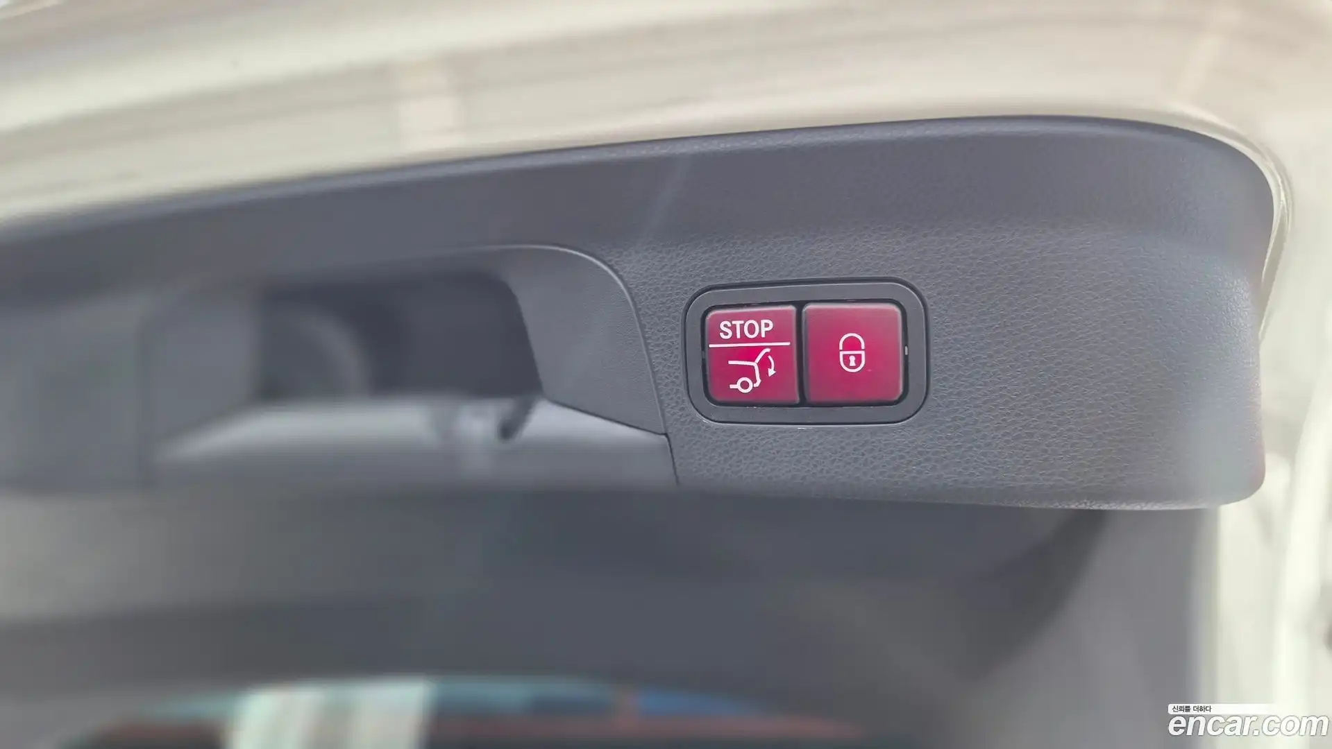GLC-Class Mercedes-Benz 2019.3-OPTION-018