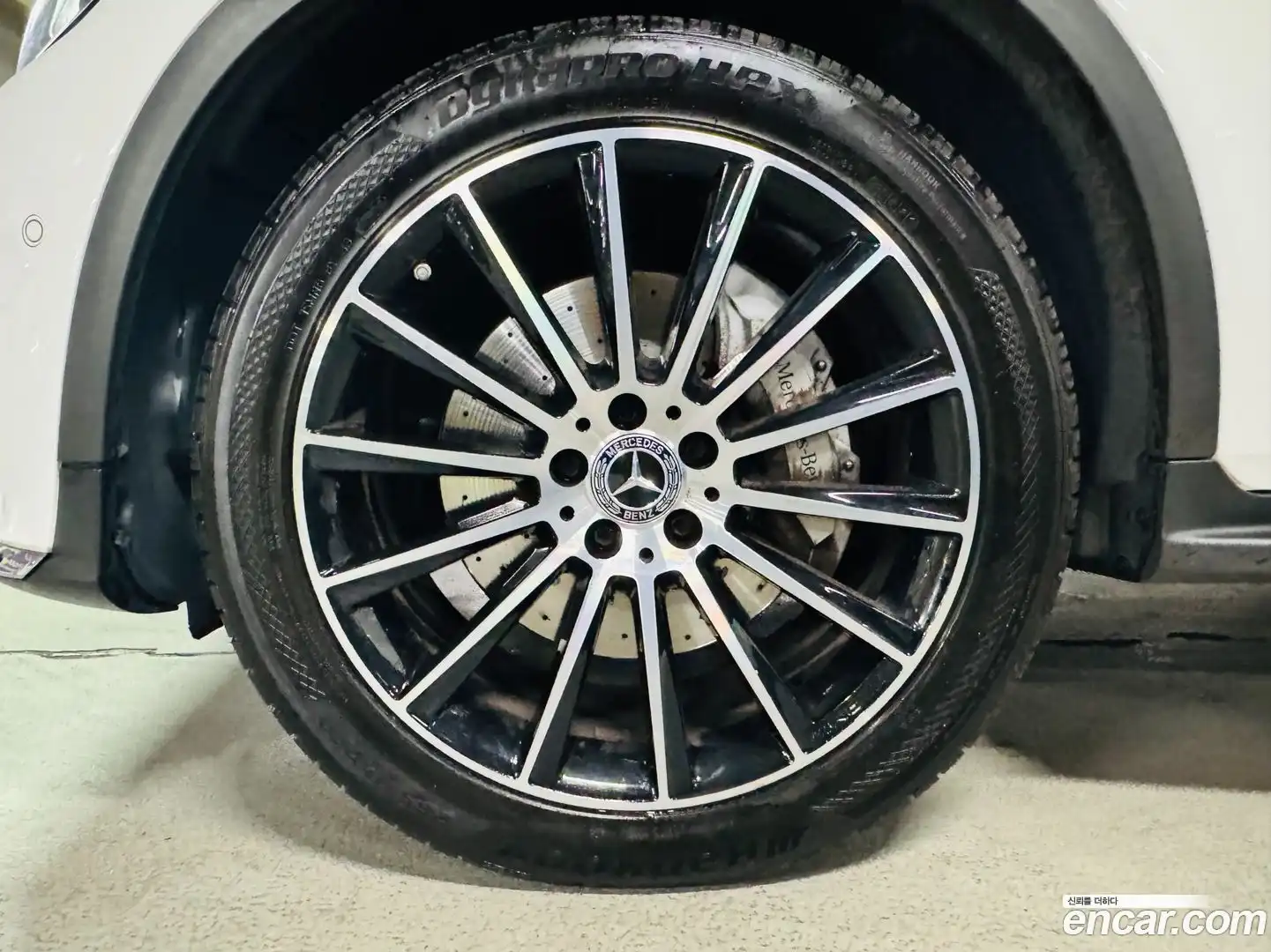 GLC-Class Mercedes-Benz 2018.5-OUTER-005