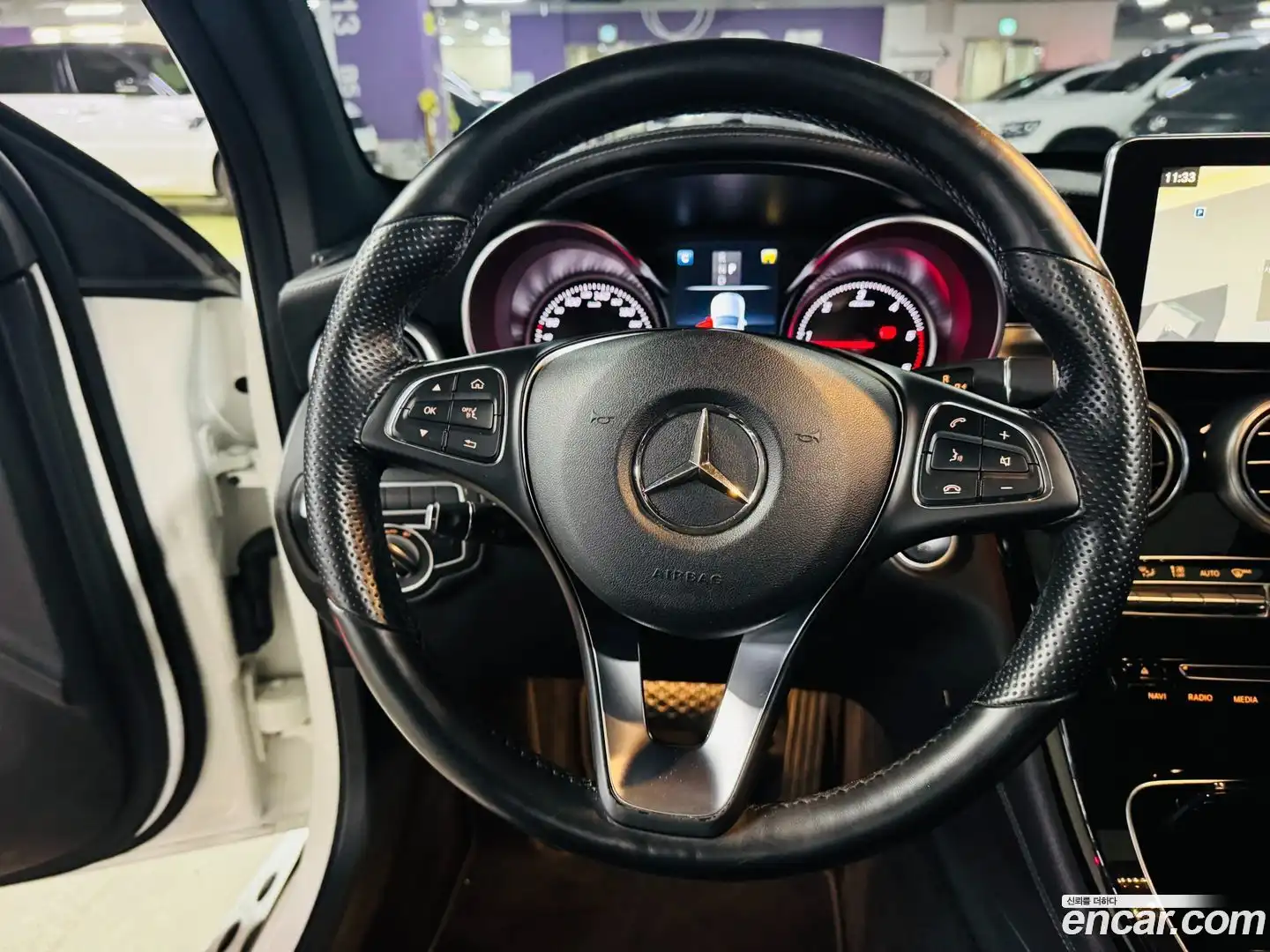 GLC-Class Mercedes-Benz 2018.5-OPTION-016