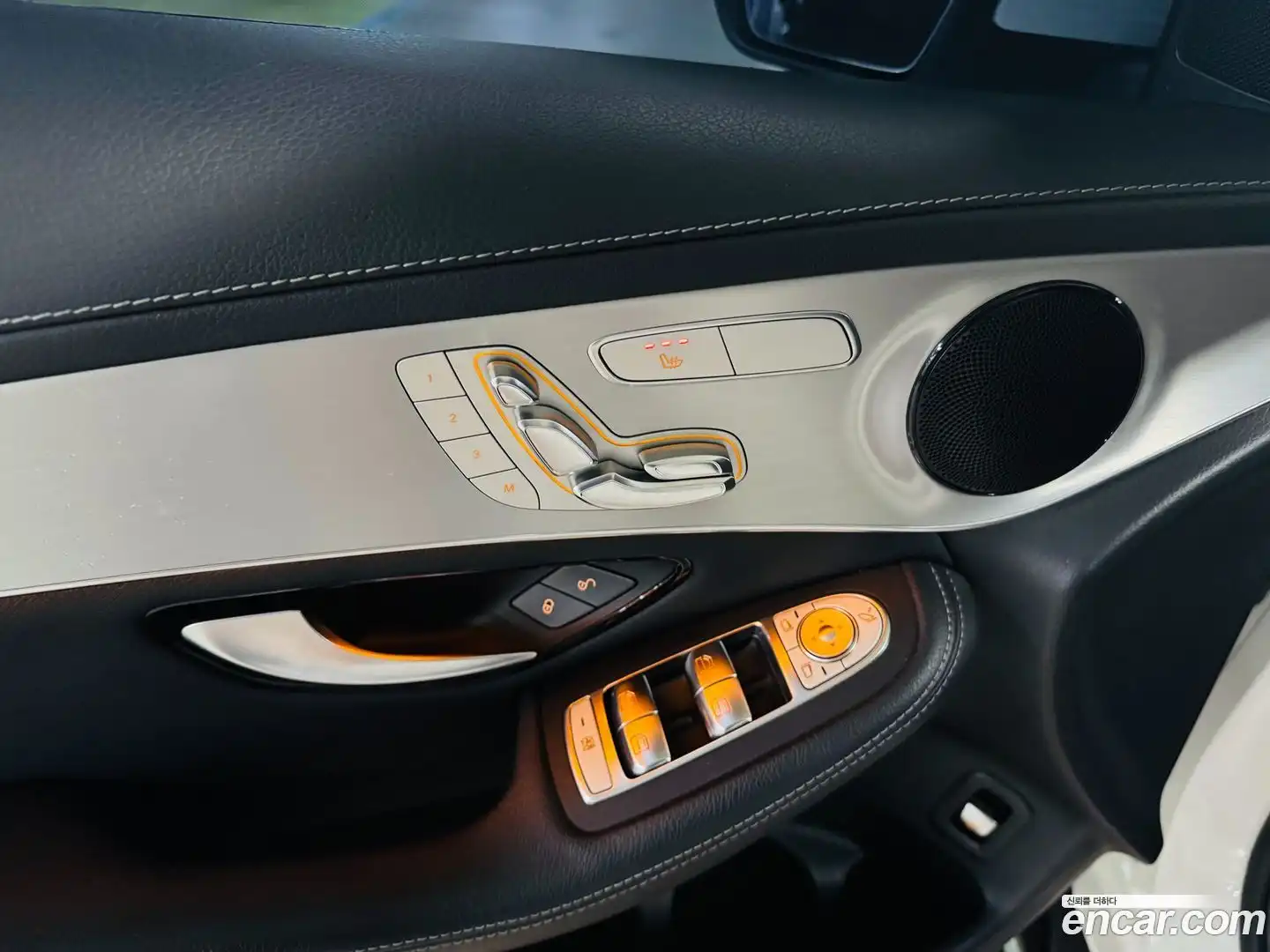 GLC-Class Mercedes-Benz 2018.5-OPTION-017