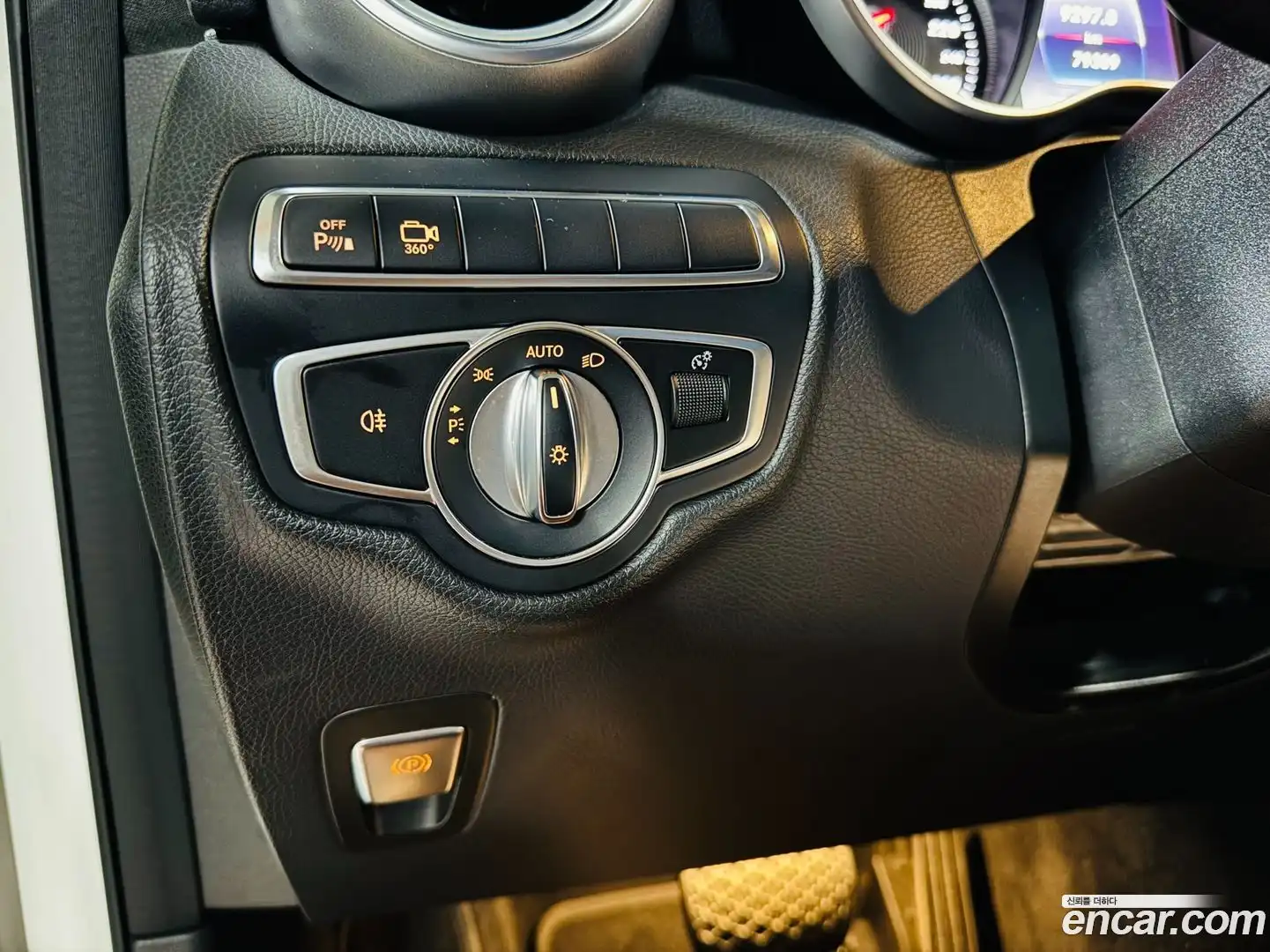 GLC-Class Mercedes-Benz 2018.5-OPTION-018