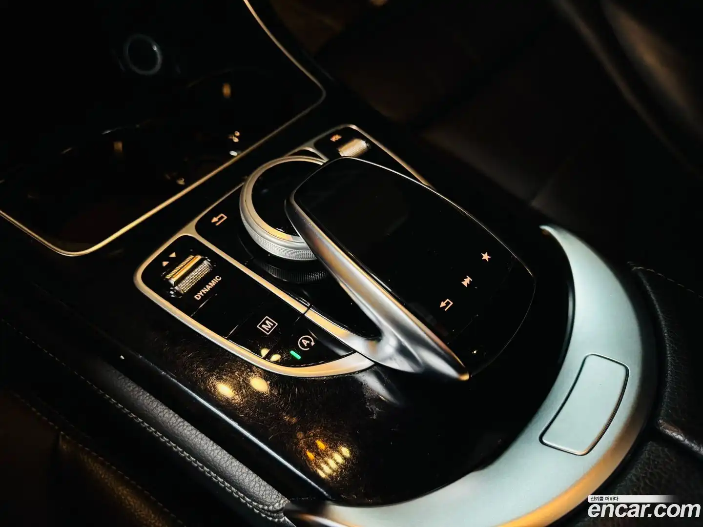 GLC-Class Mercedes-Benz 2018.5-OPTION-022