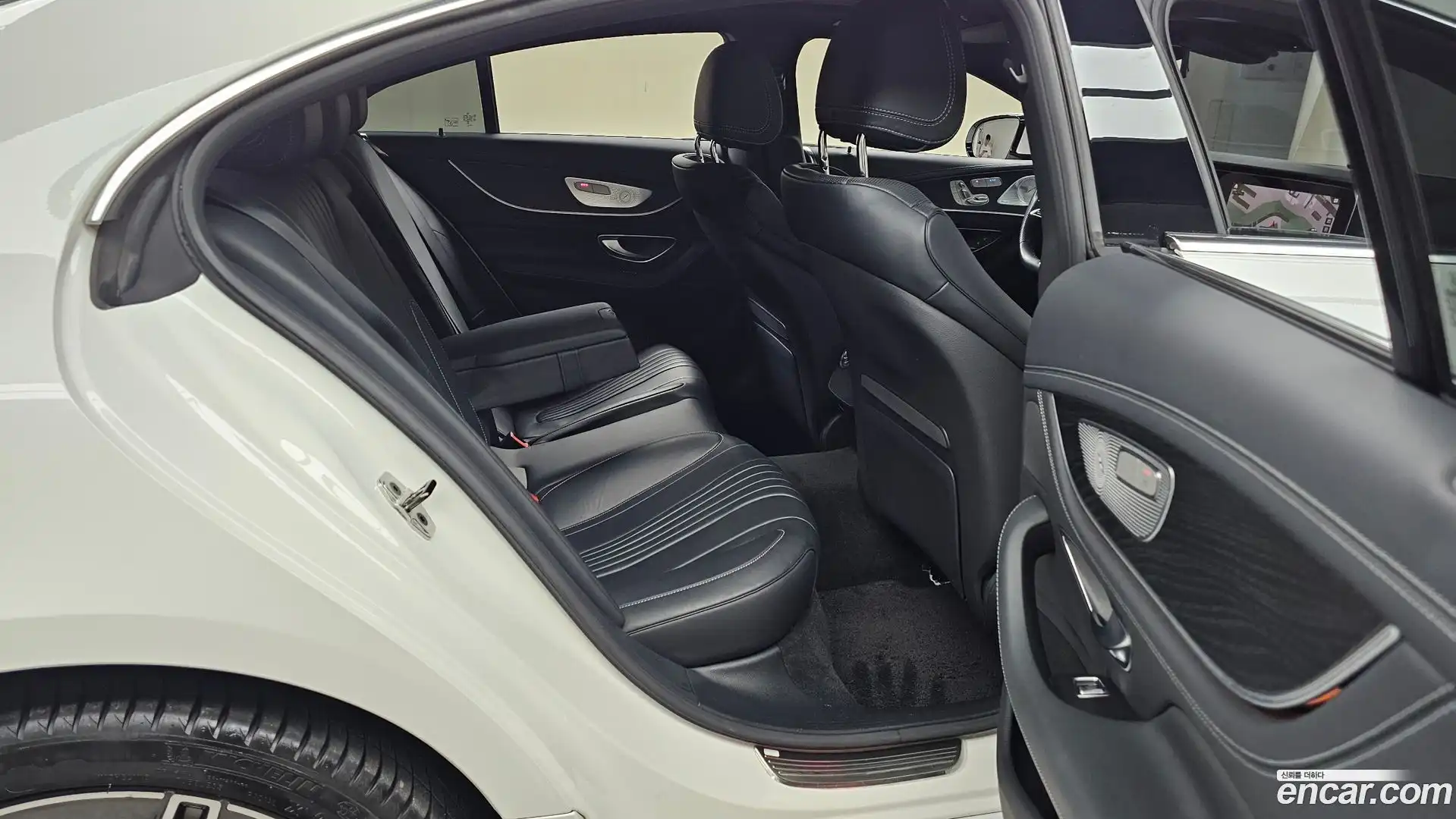 CLS-Class Mercedes-Benz 2023.9-OPTION-015