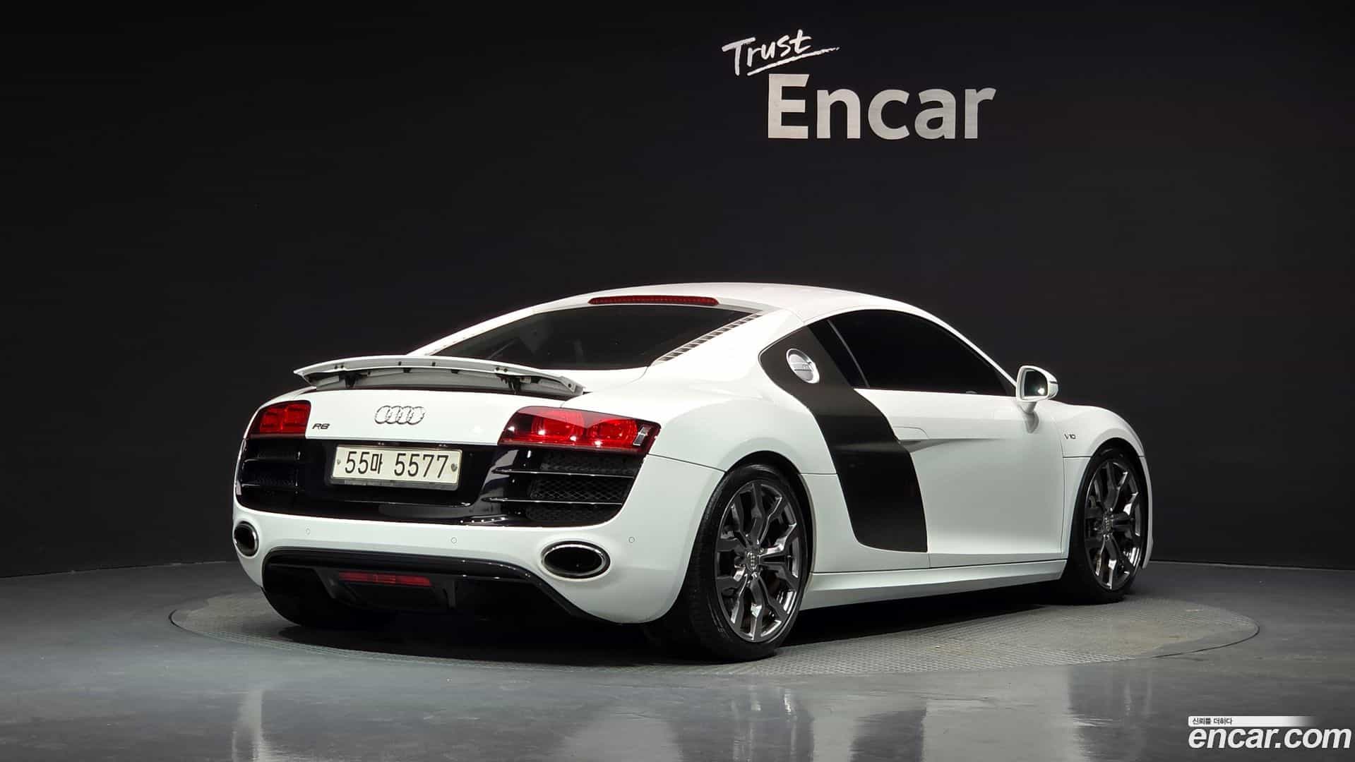 R8 Audi 2012.0-OUTER-002