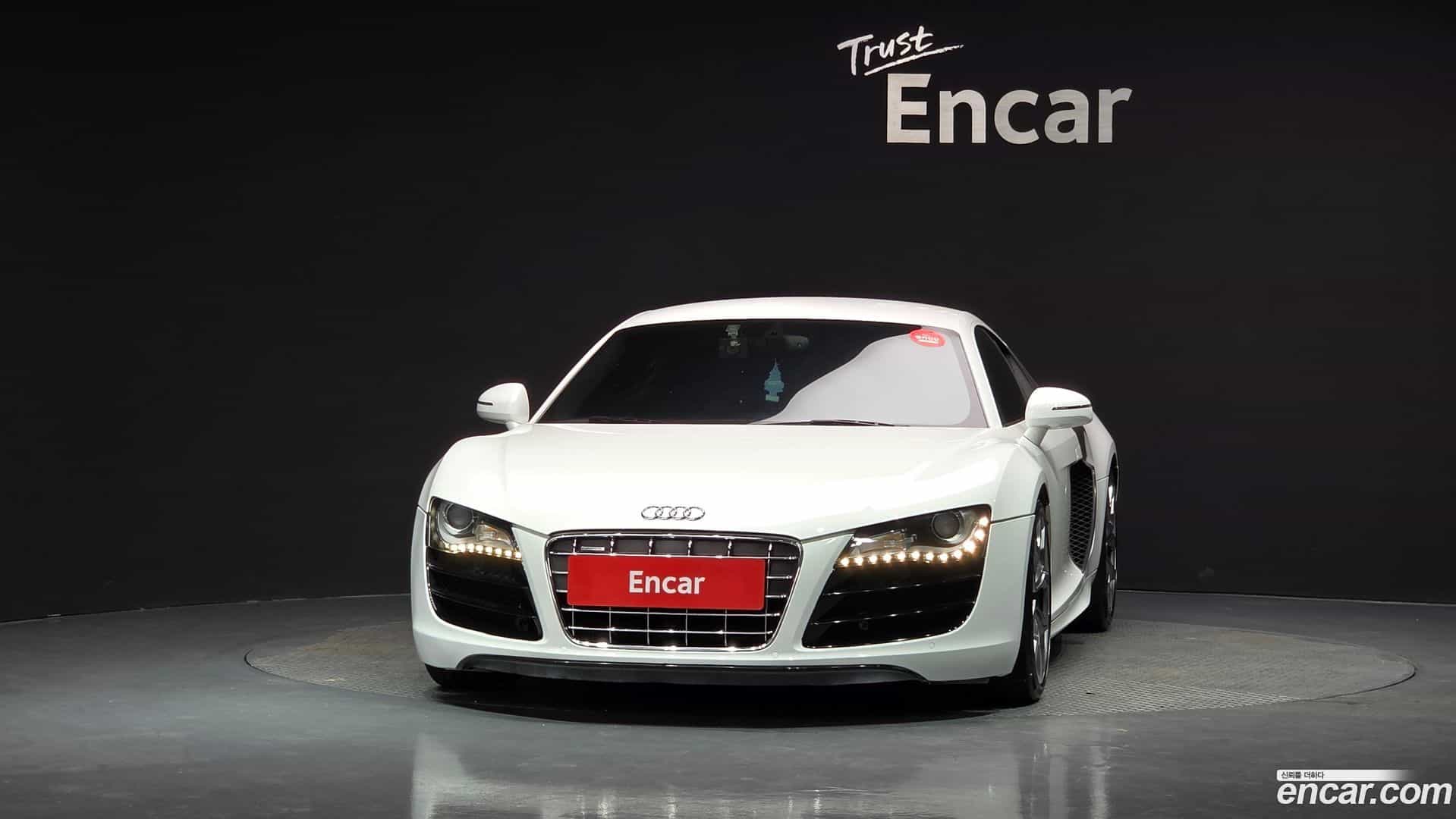 R8 Audi 2012.0-OUTER-003