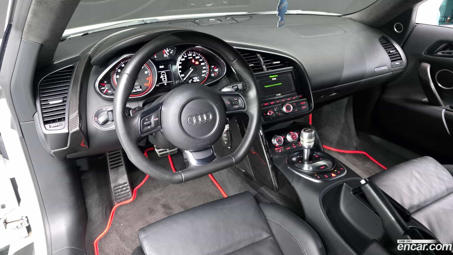 R8 Audi 2012.0-INNER-007