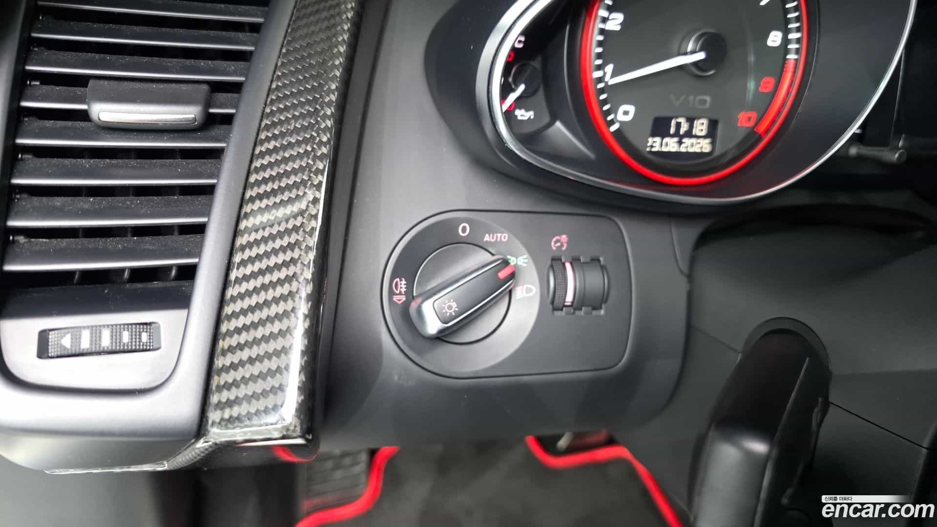 R8 Audi 2012.0-OPTION-020