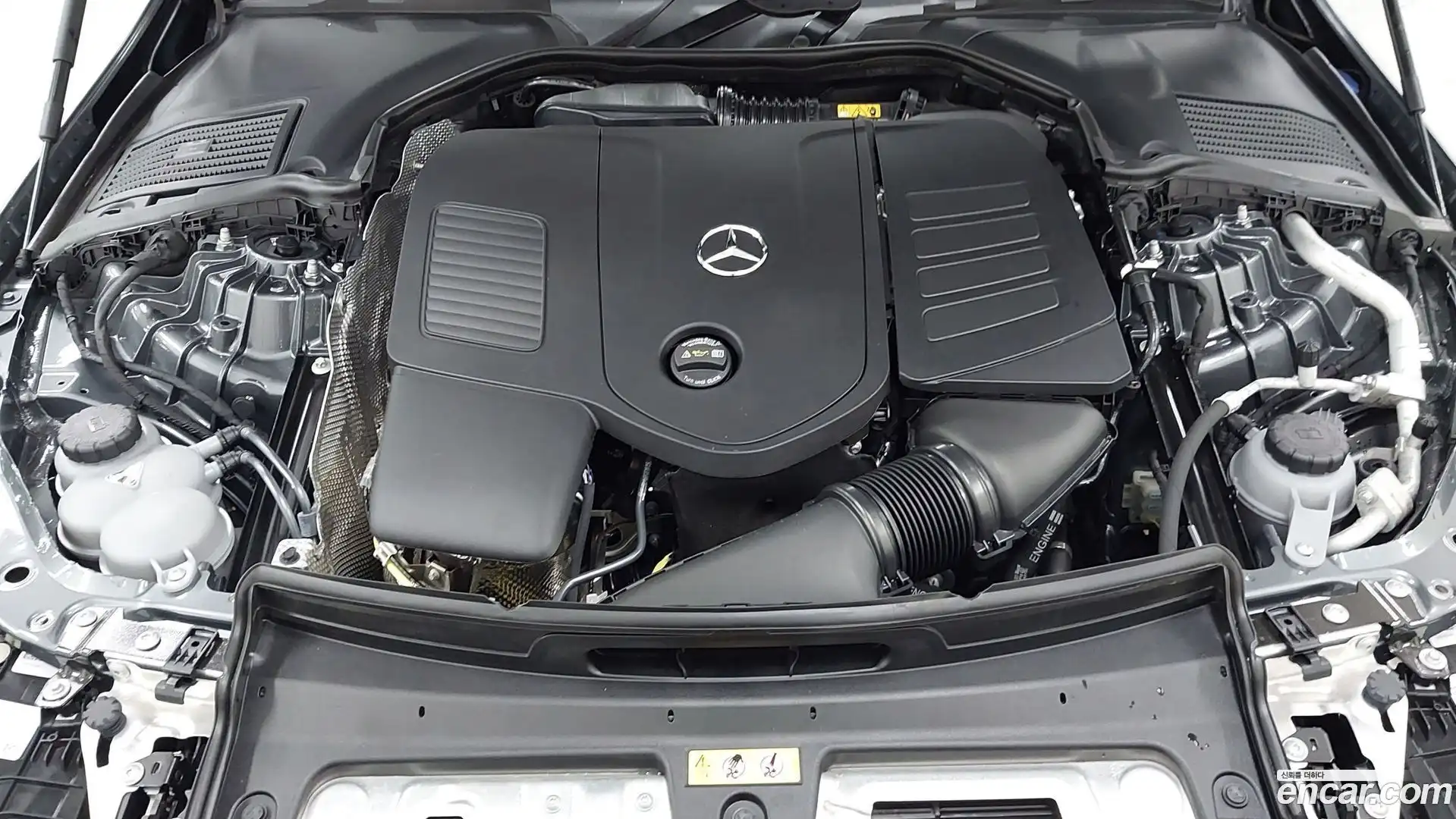 C-Class Mercedes-Benz 2024.6-OUTER-006