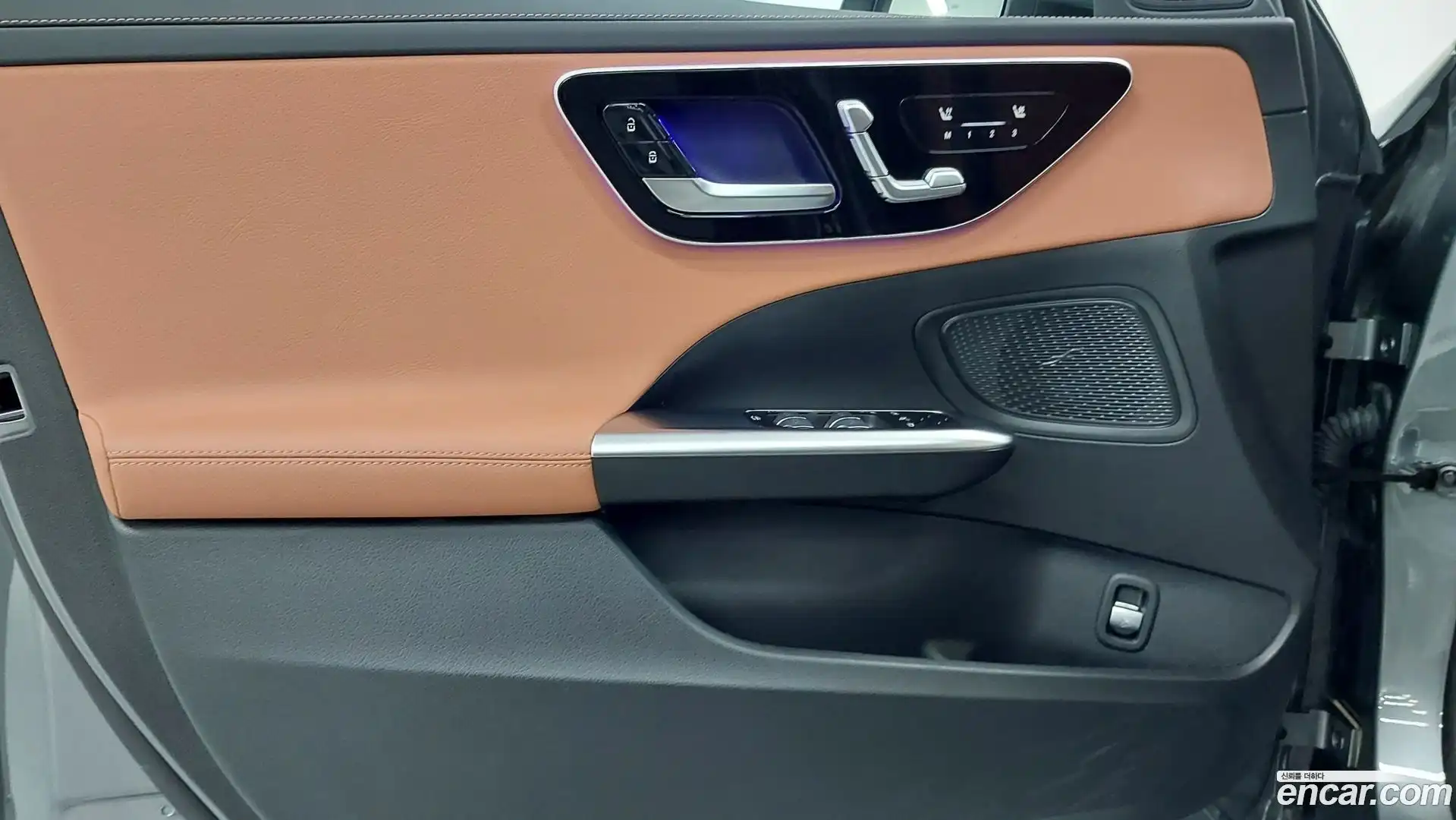 C-Class Mercedes-Benz 2024.6-OPTION-019