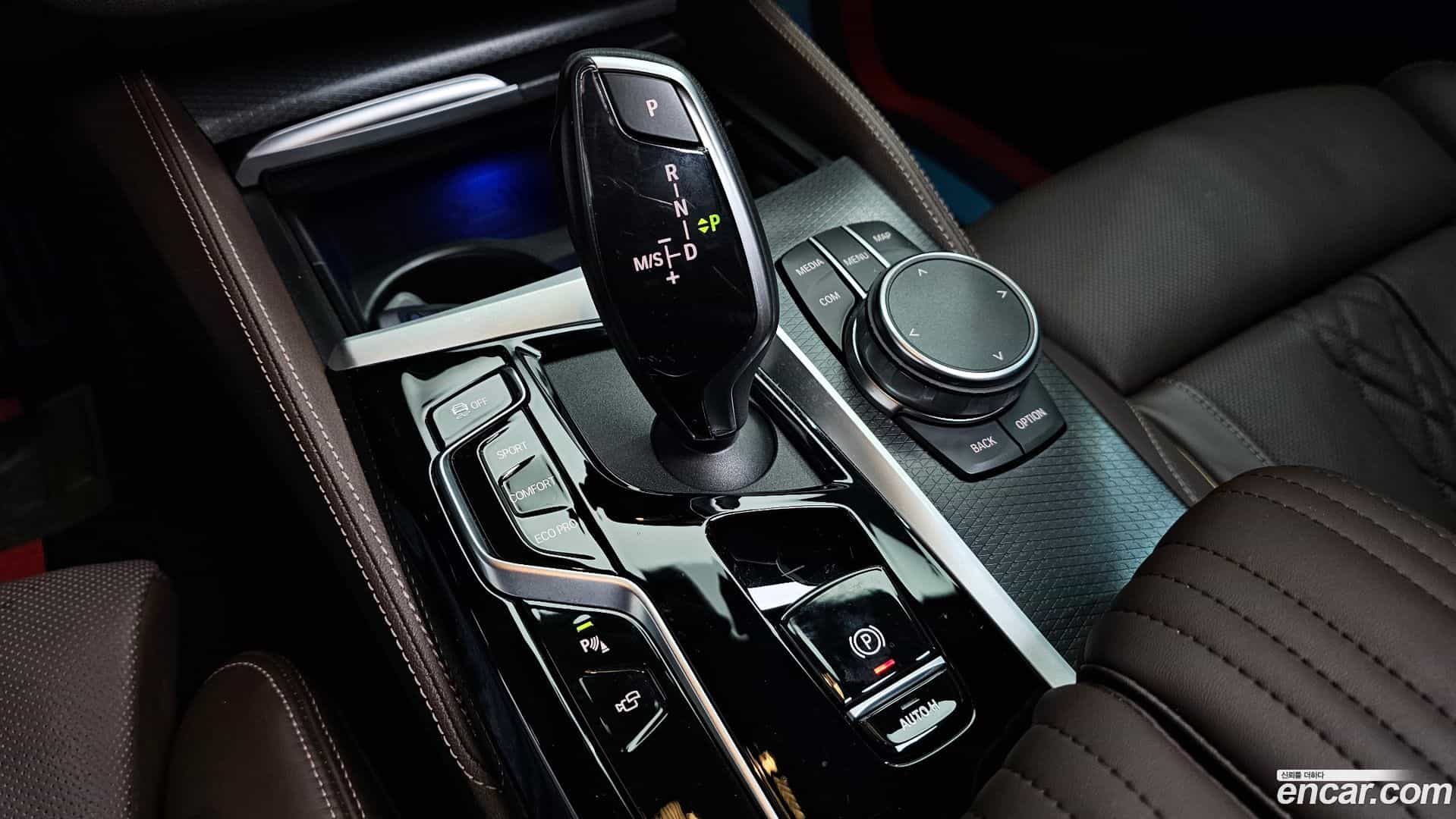 5-Series BMW 2023.6-INNER-009