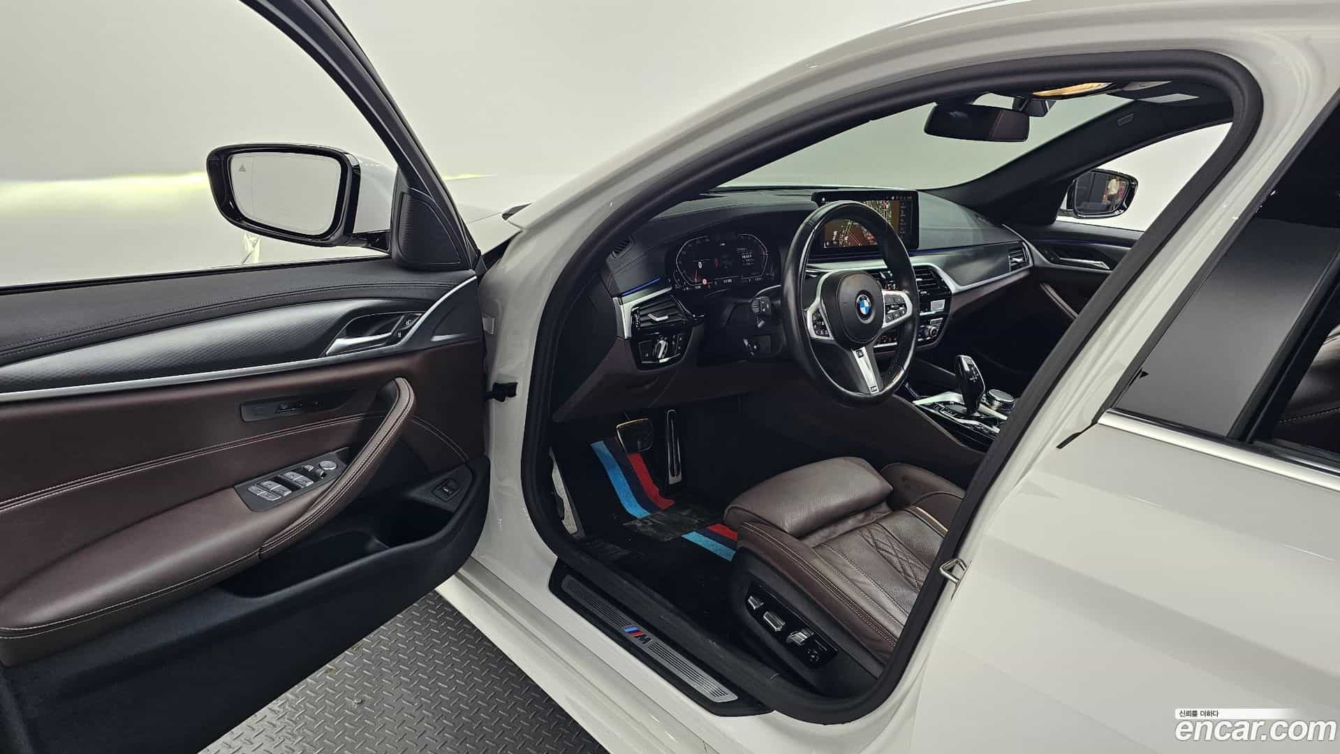 5-Series BMW 2023.6-INNER-010