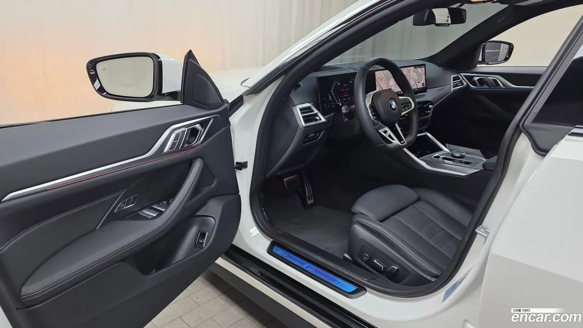 4-Series BMW 2025.10-INNER-010