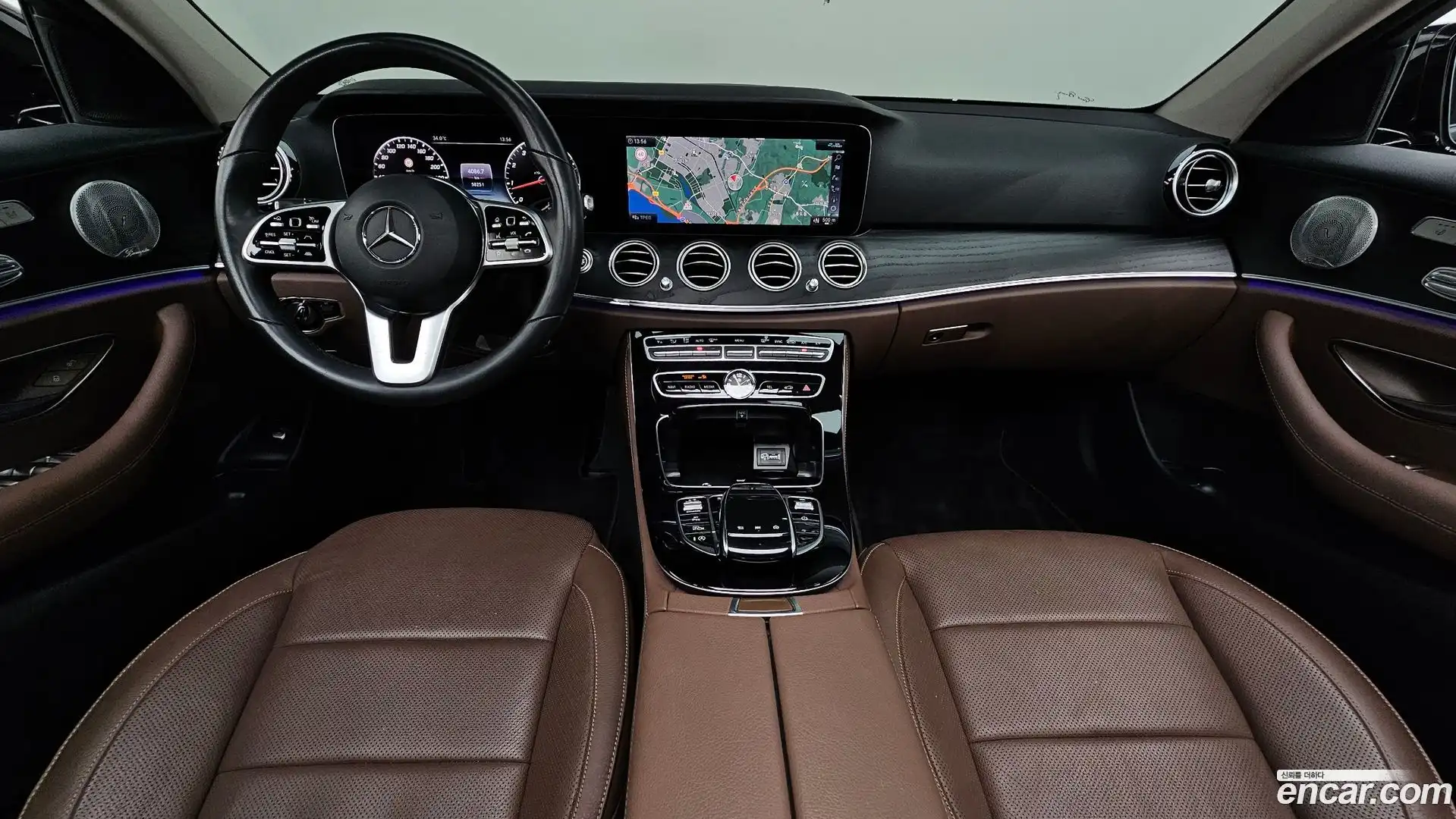 E-Class Mercedes-Benz 2020.5-INNER-007