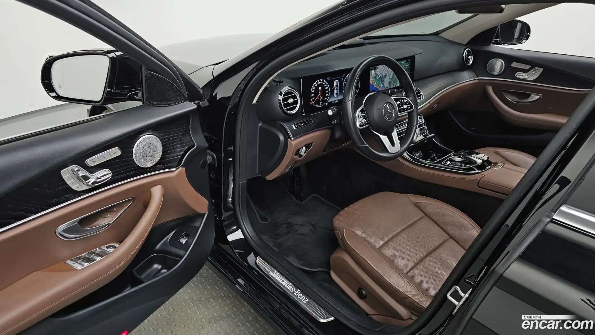 E-Class Mercedes-Benz 2020.5-INNER-010