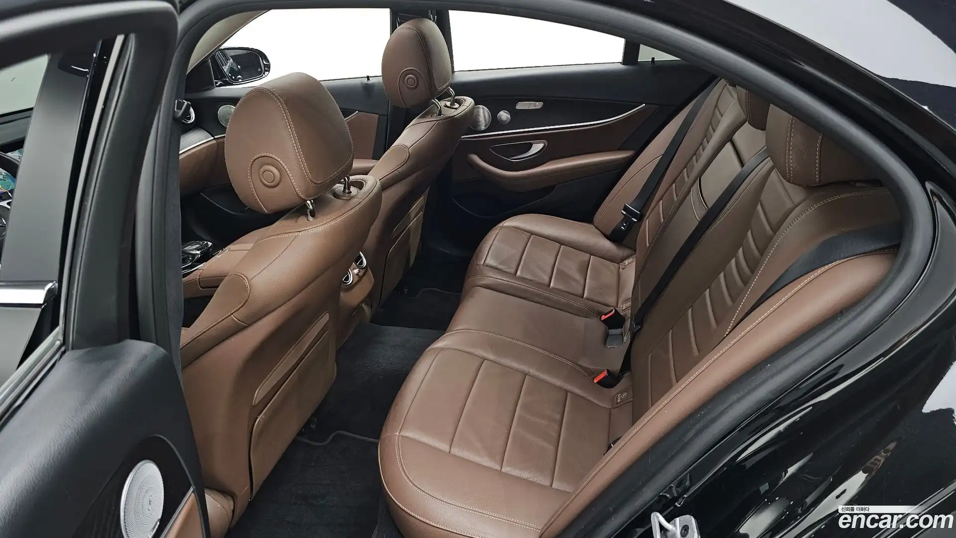 E-Class Mercedes-Benz 2020.5-OPTION-016