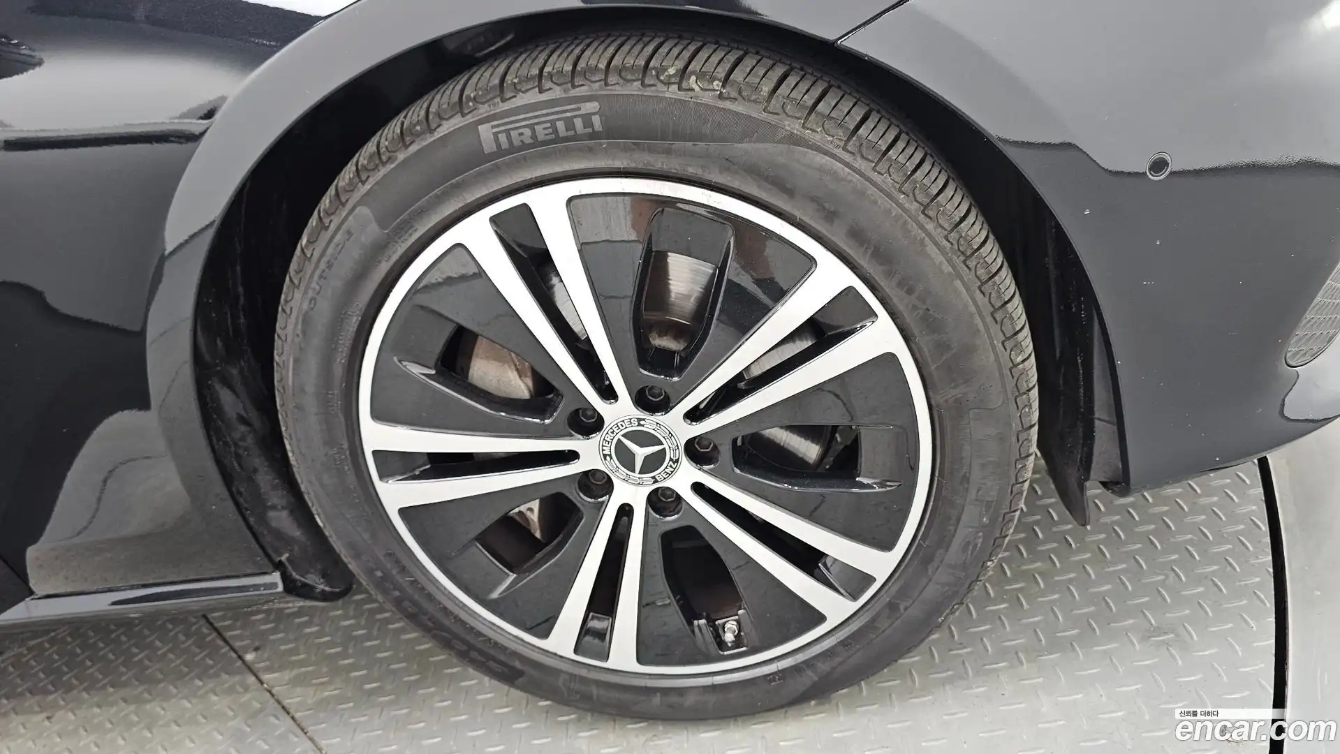 E-Class Mercedes-Benz 2020.5-OUTER-031