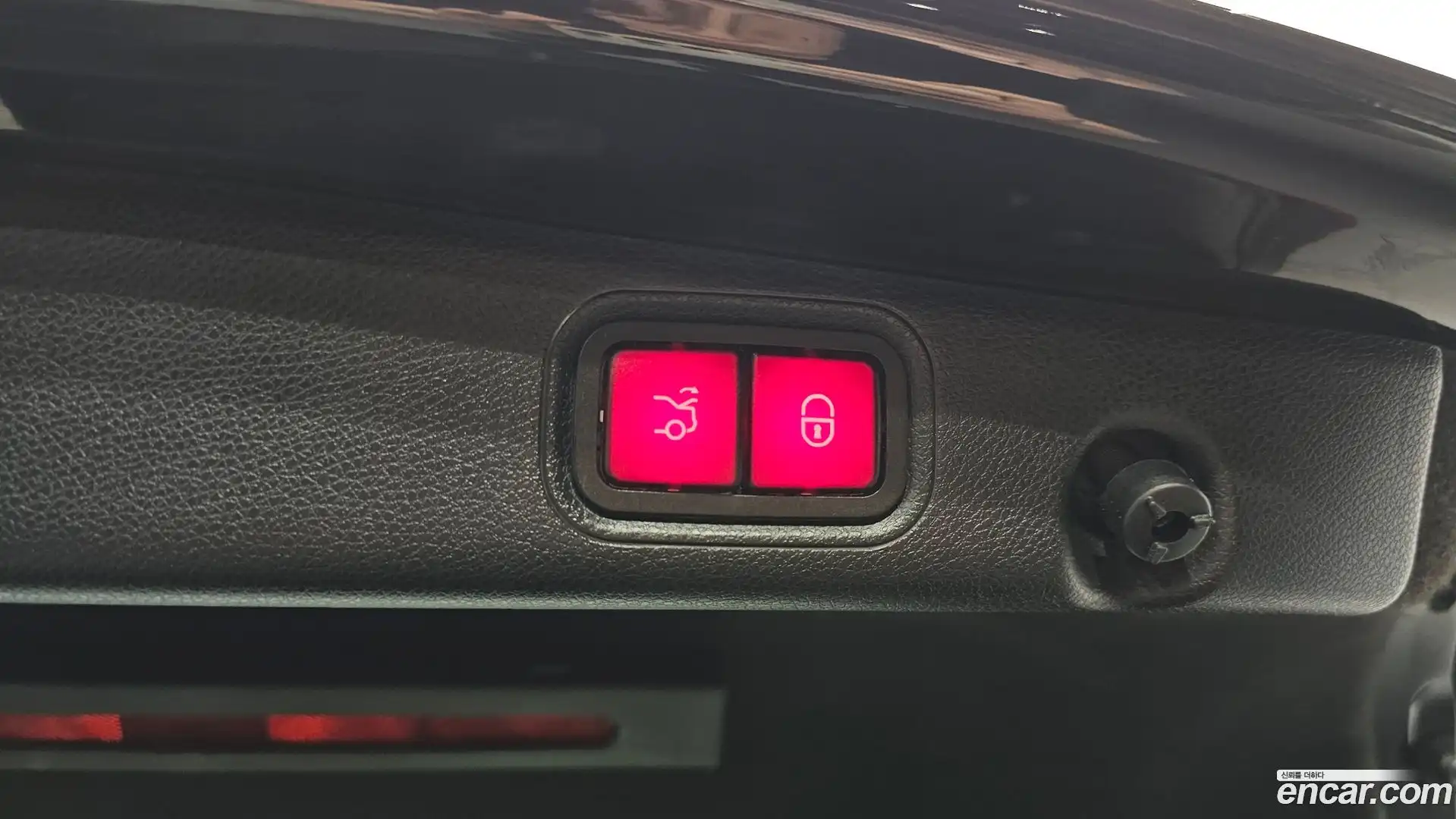 E-Class Mercedes-Benz 2020.5-OPTION-043