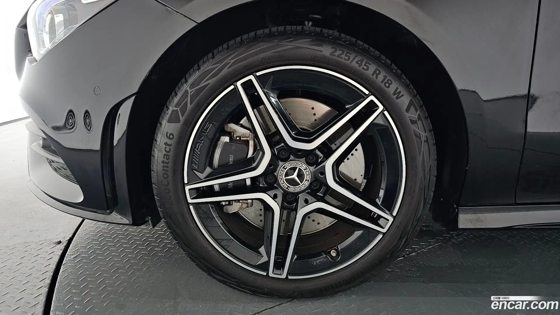 CLA-Class Mercedes-Benz 2020.3-OUTER-005