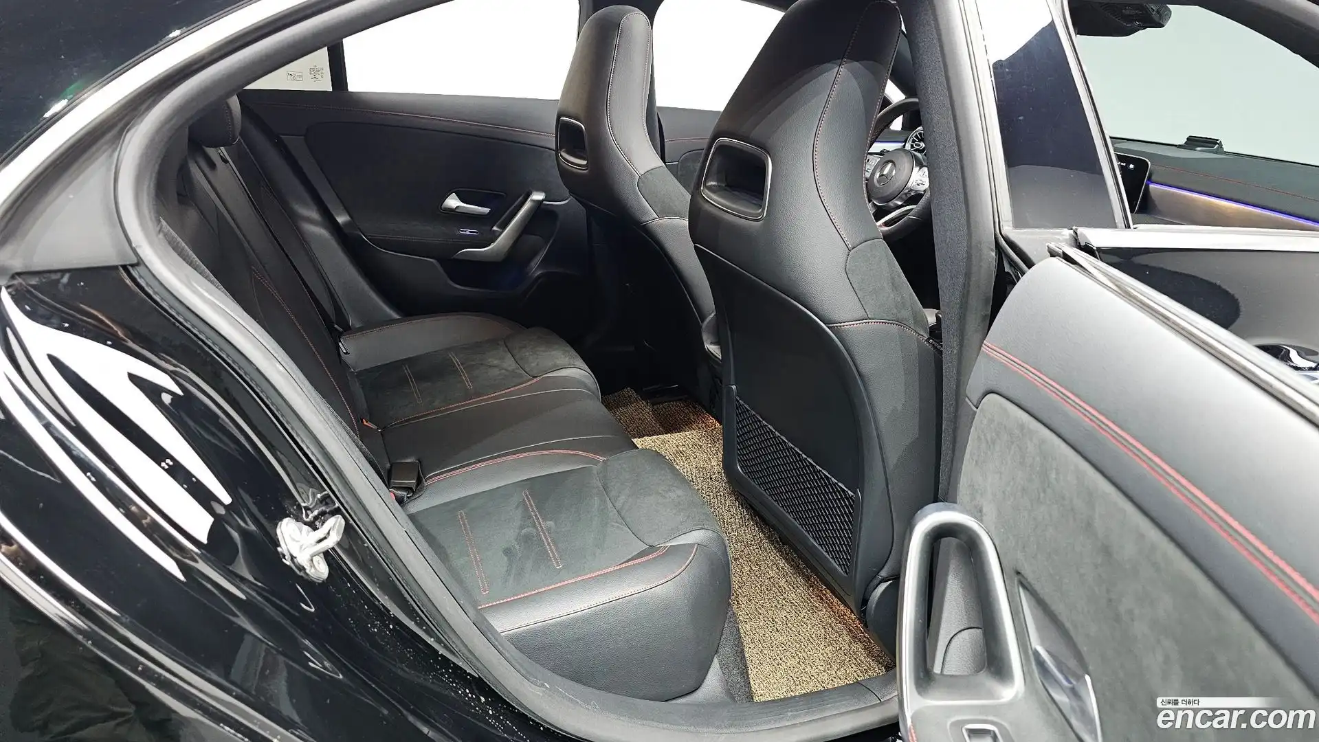 CLA-Class Mercedes-Benz 2020.3-OPTION-015