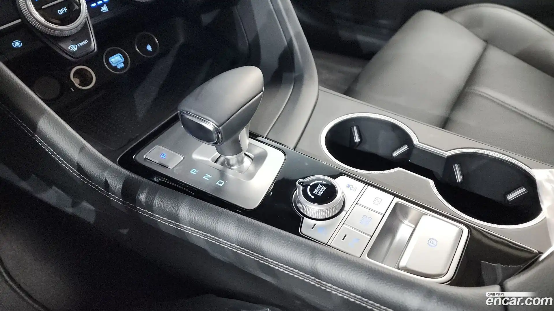 G70 Genesis 2023.0-INNER-009