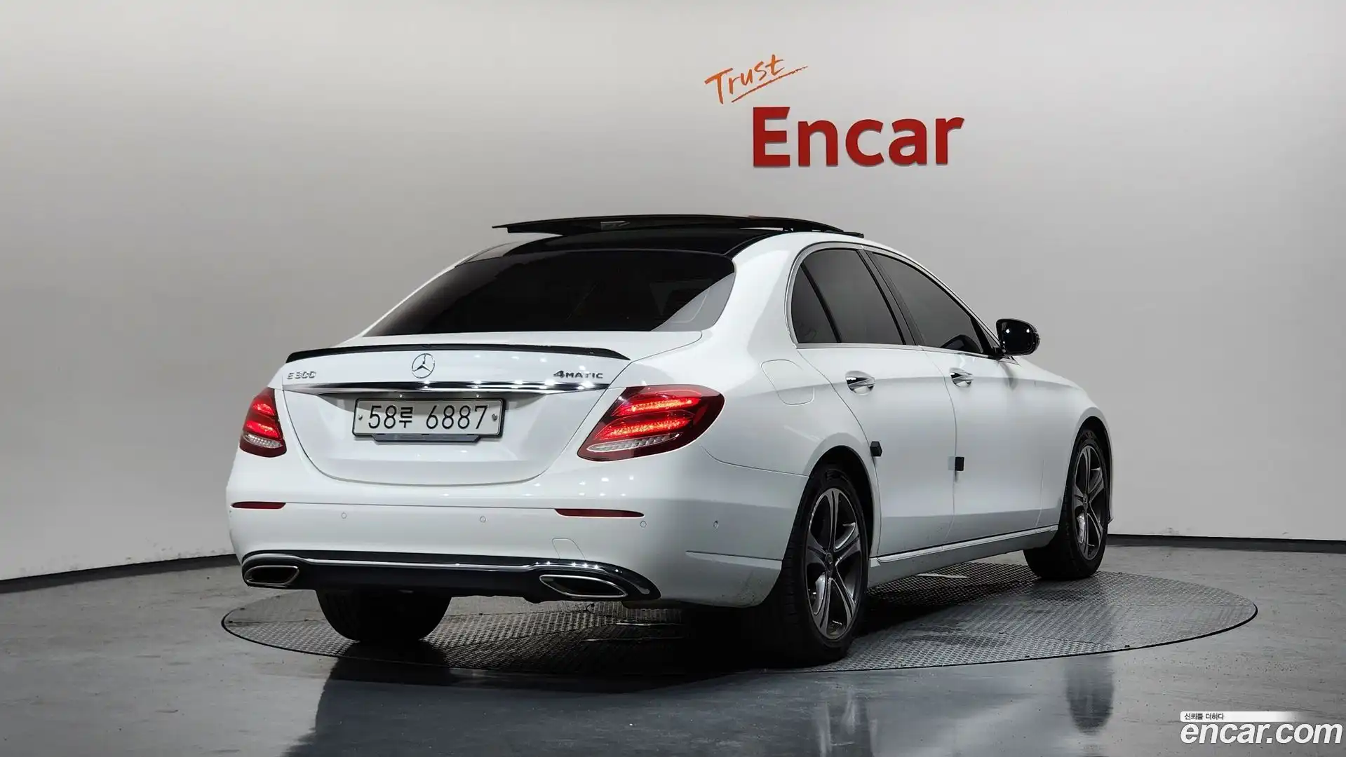 E-Class Mercedes-Benz 2018.10-OUTER-002