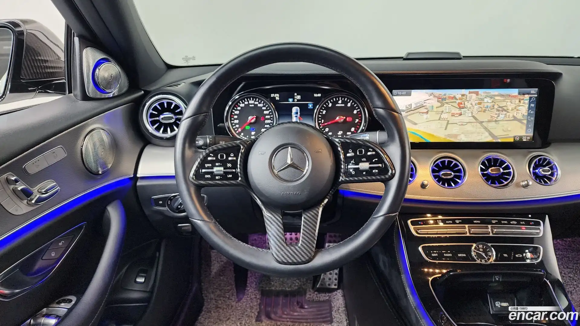 E-Class Mercedes-Benz 2018.10-OPTION-017