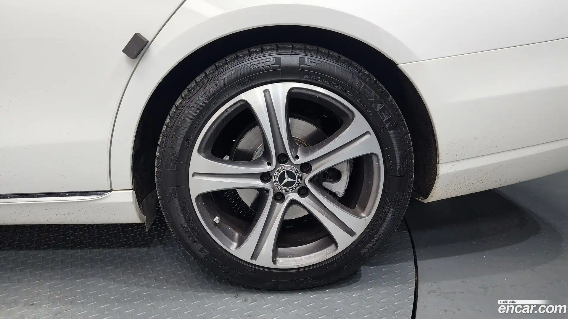 E-Class Mercedes-Benz 2018.10-OUTER-031
