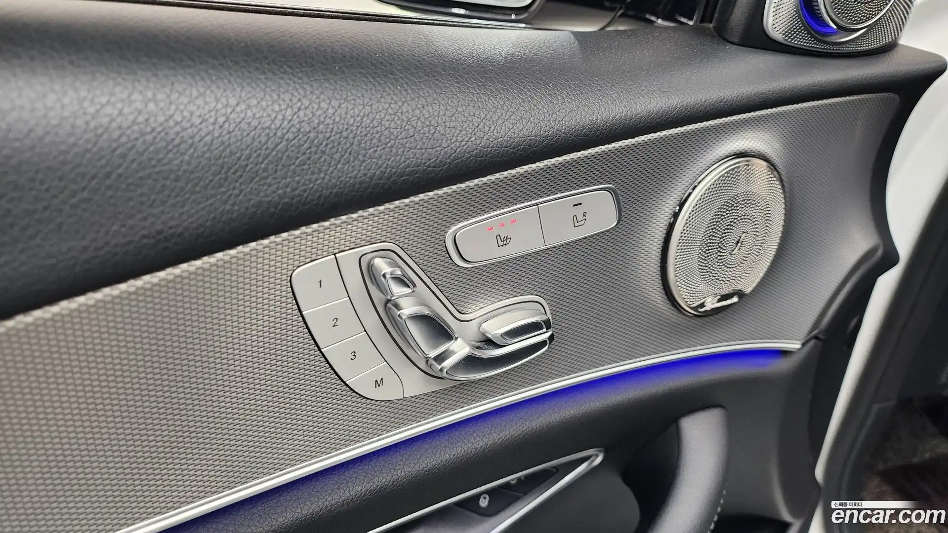 E-Class Mercedes-Benz 2018.10-OPTION-048
