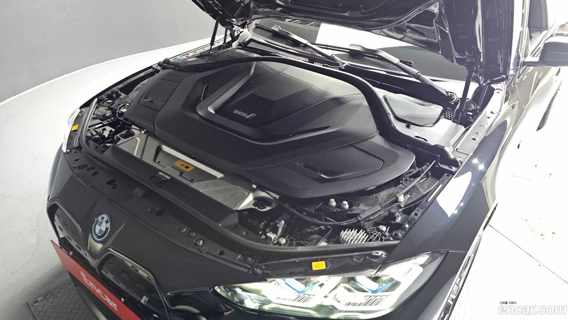 i4 BMW 2023.8-OUTER-006