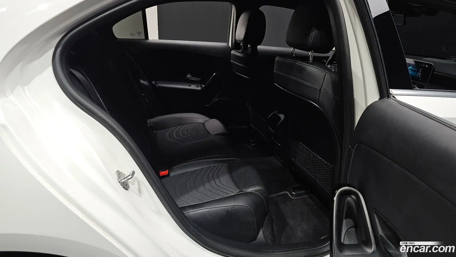 A-Class Mercedes-Benz 2020.7-OPTION-016