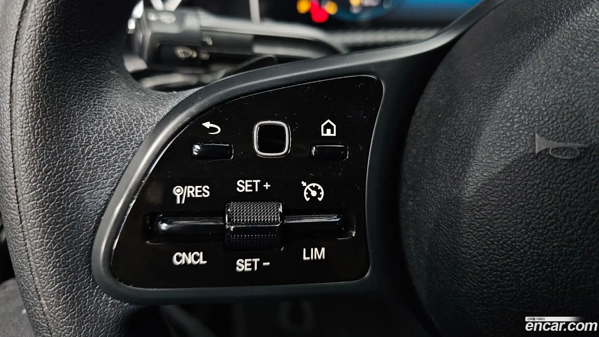 A-Class Mercedes-Benz 2020.7-OPTION-022