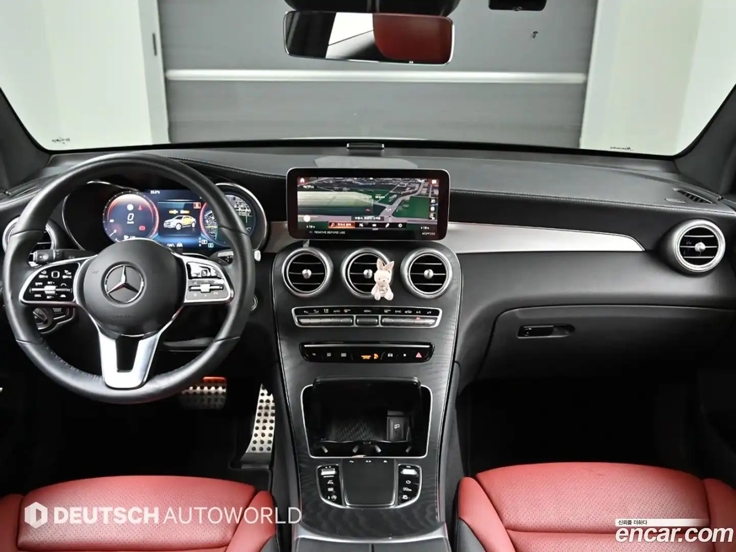 GLC-Class Mercedes-Benz 2023.2-INNER-007