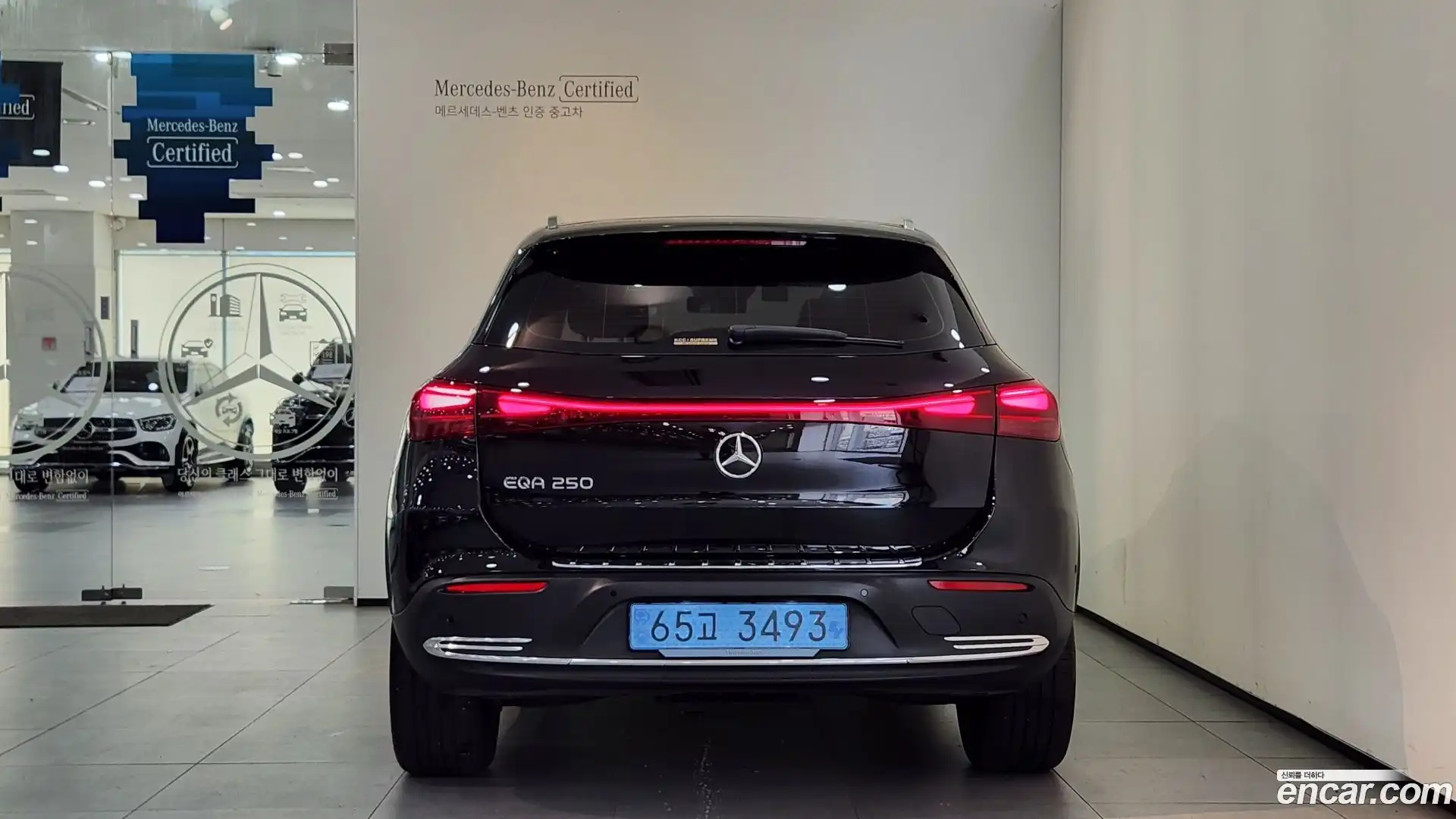 EQA Mercedes-Benz 2025.10-OUTER-004