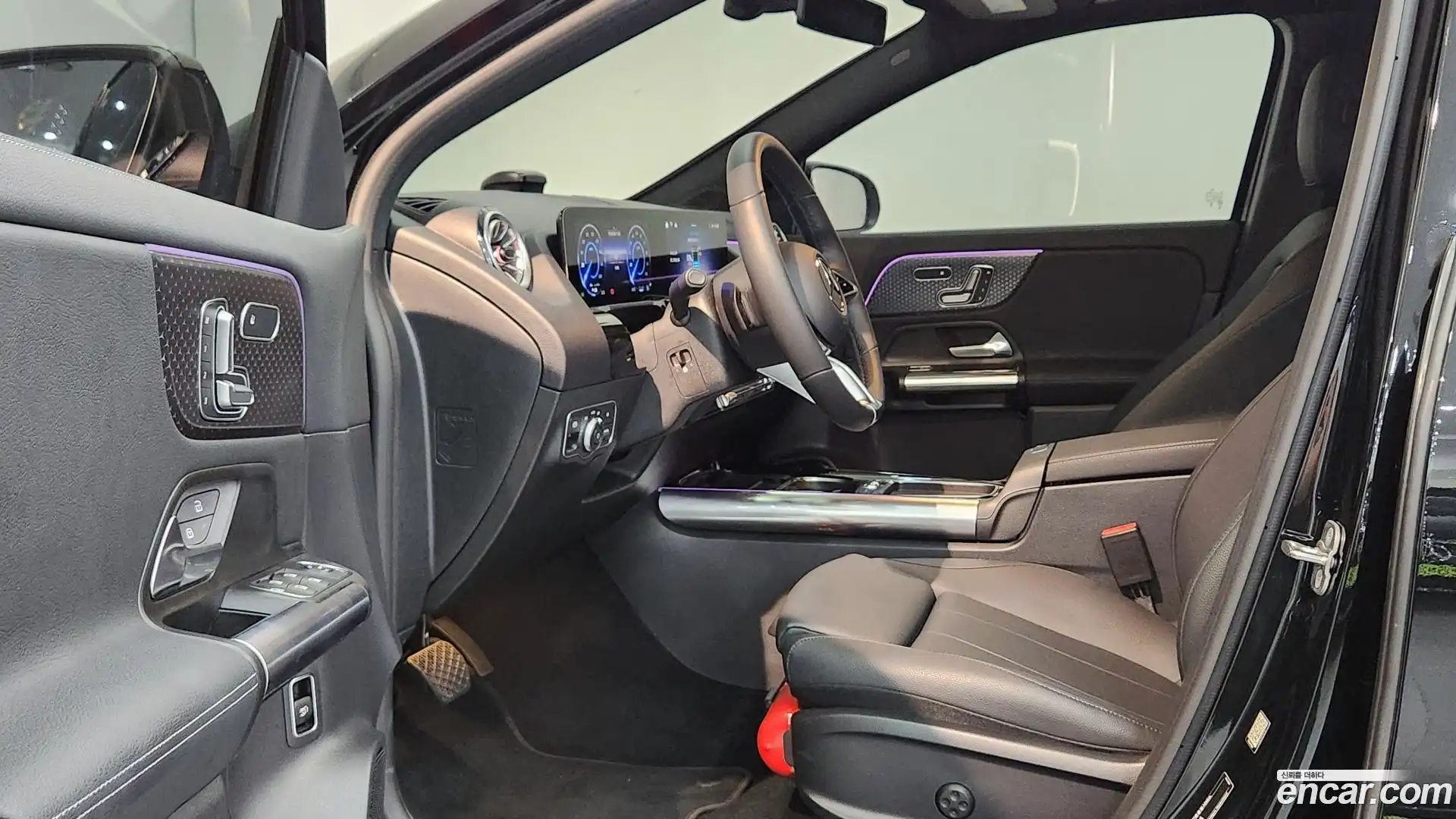 EQA Mercedes-Benz 2025.10-INNER-010