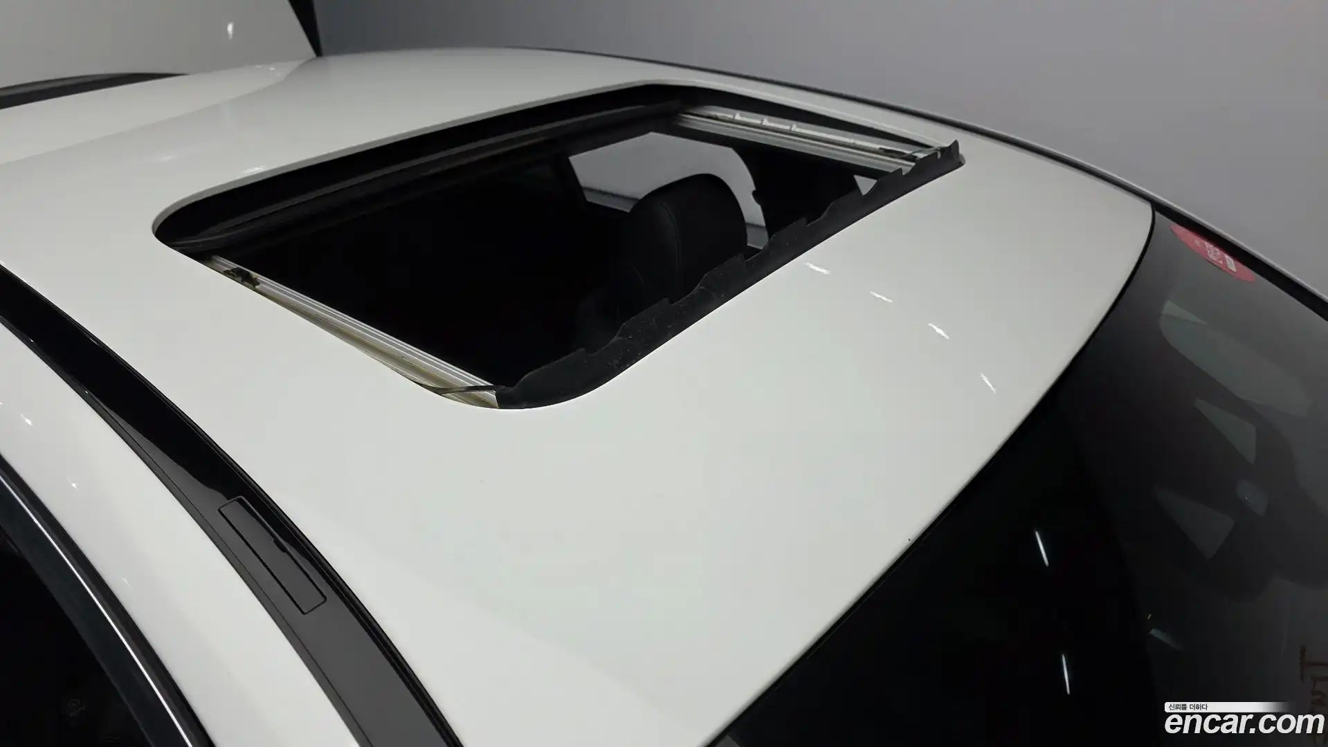 E-Class Mercedes-Benz 2020.11-OPTION-023