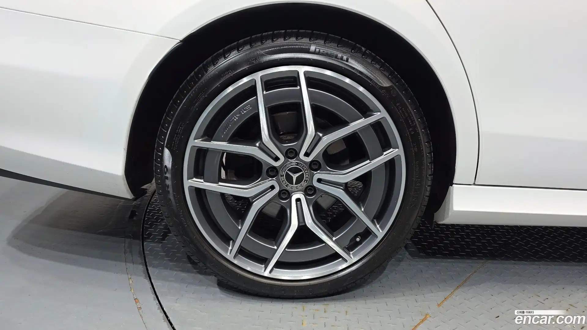 E-Class Mercedes-Benz 2020.11-OUTER-031