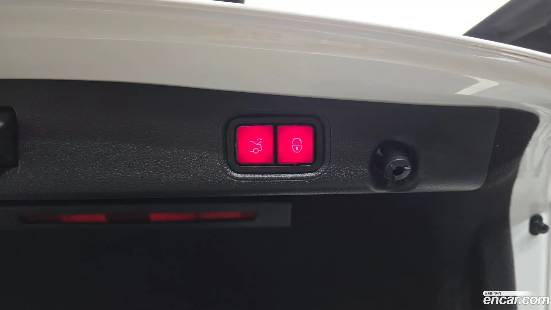 E-Class Mercedes-Benz 2020.11-OPTION-046