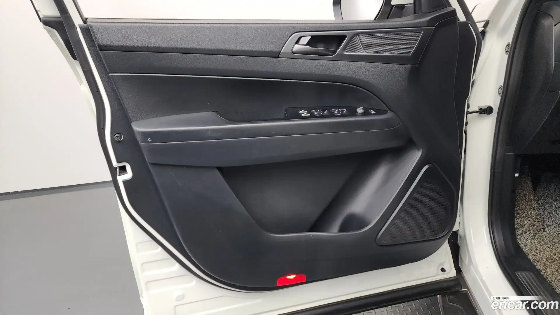 Rexton KG Mobility 2022.6-INNER-034