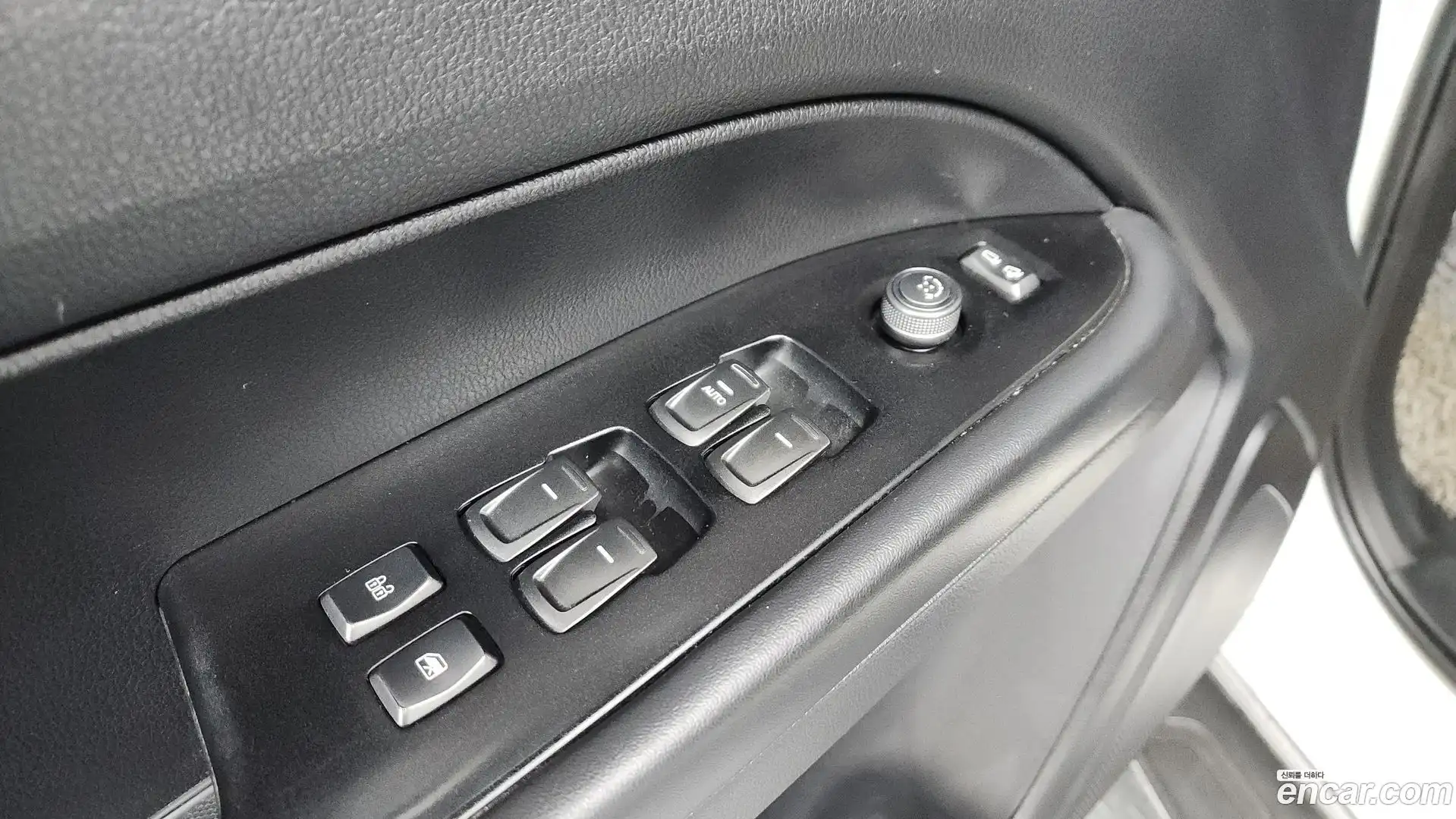 Rexton KG Mobility 2022.6-OPTION-043