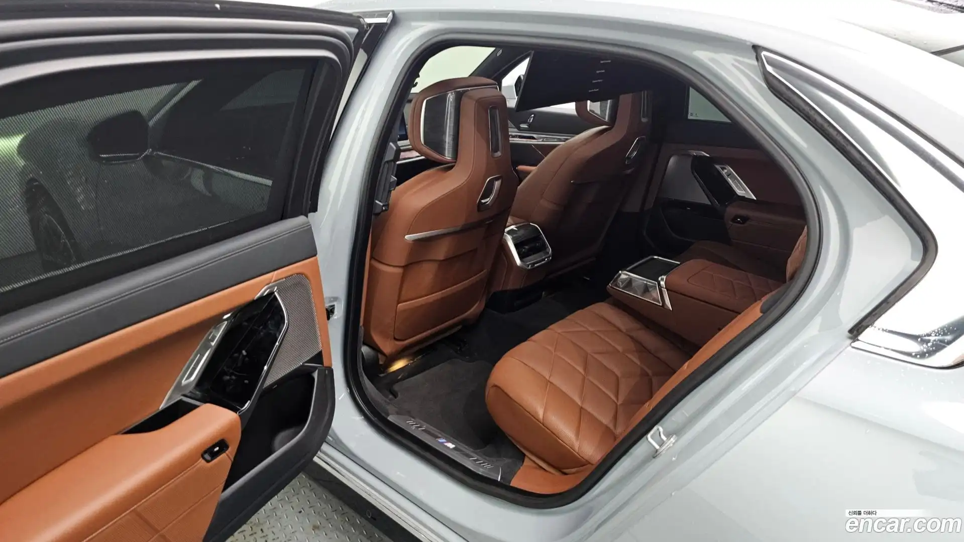 7-Series BMW 2023.8-OPTION-023