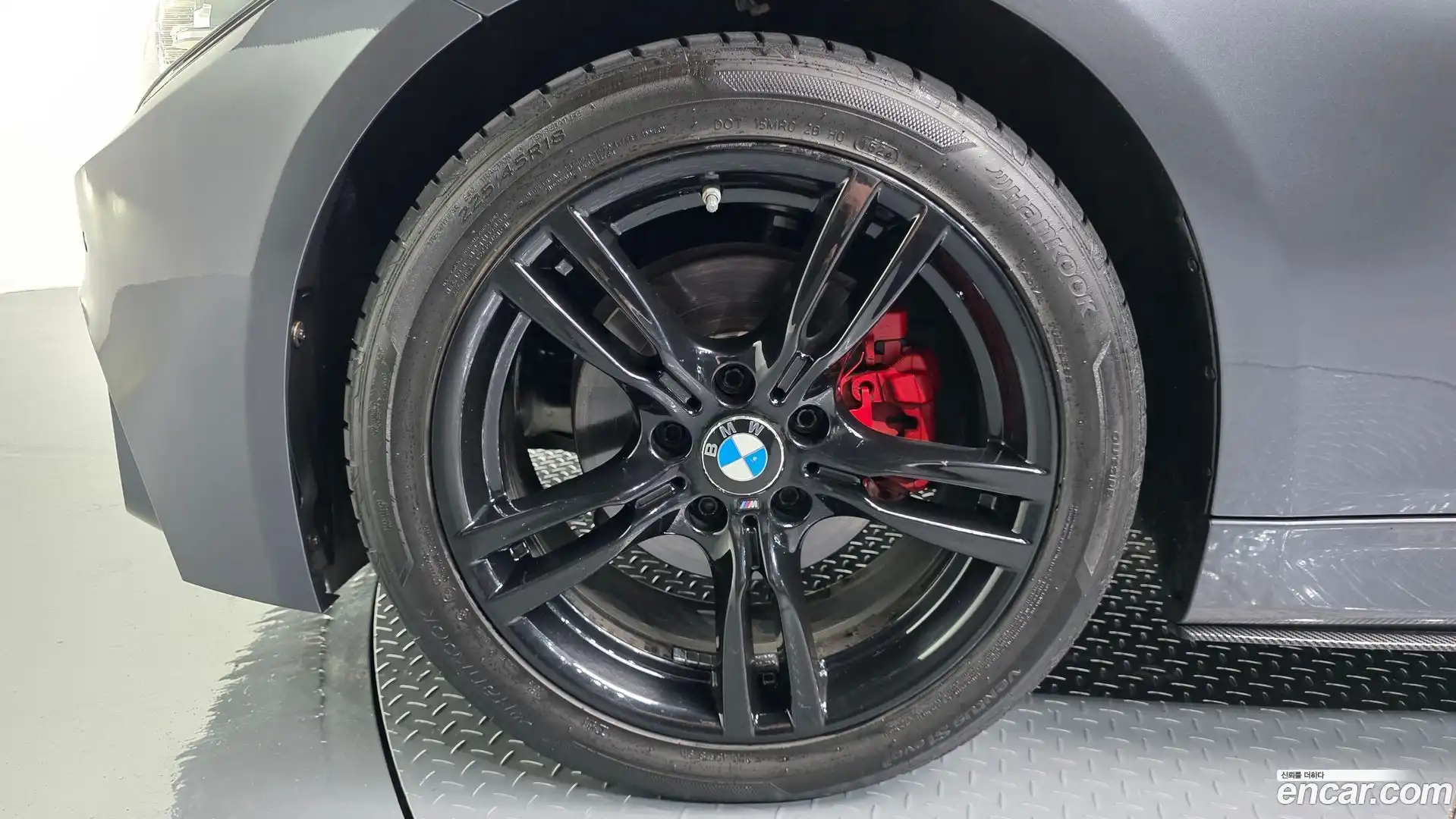 3-Series BMW 2018.0-OUTER-005