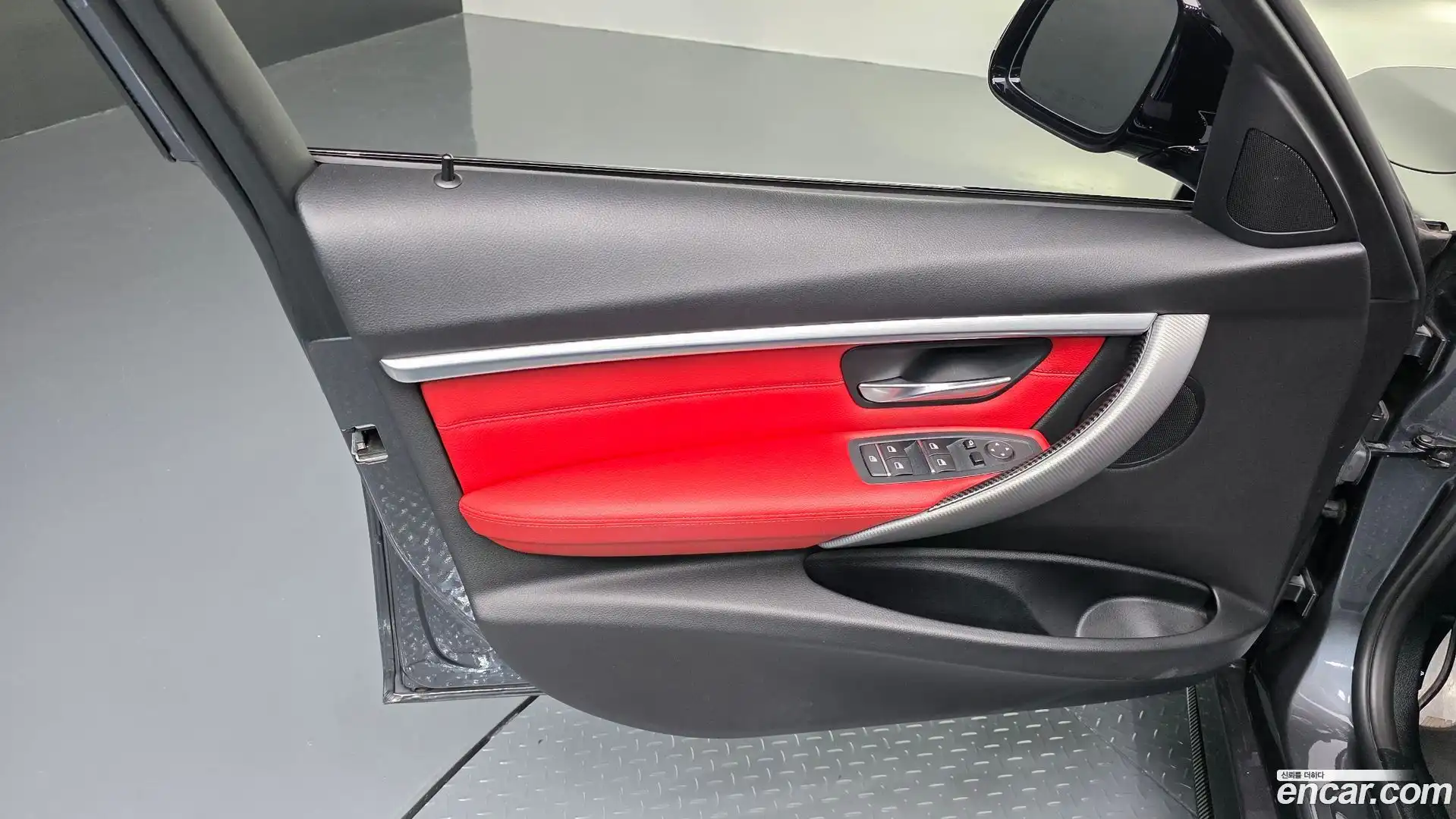 3-Series BMW 2018.0-INNER-034