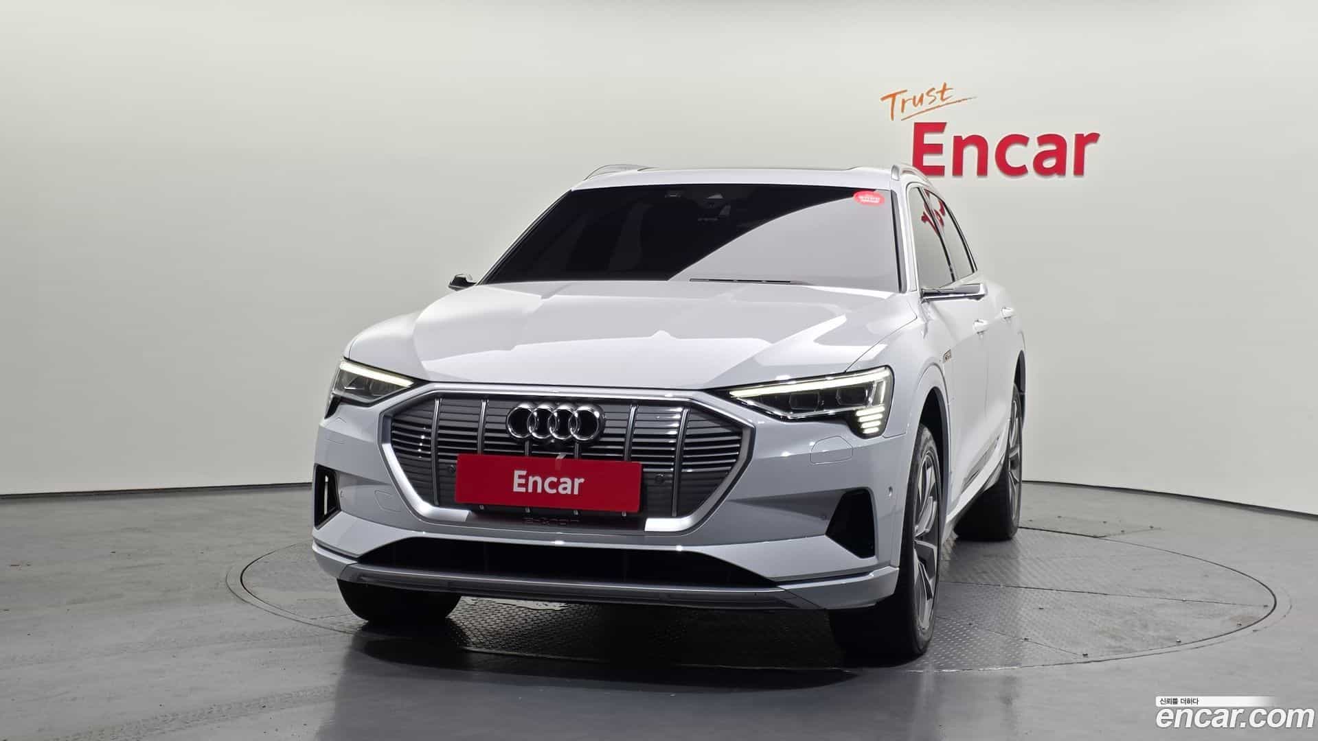 e-tron Audi 2022.7-OUTER-003
